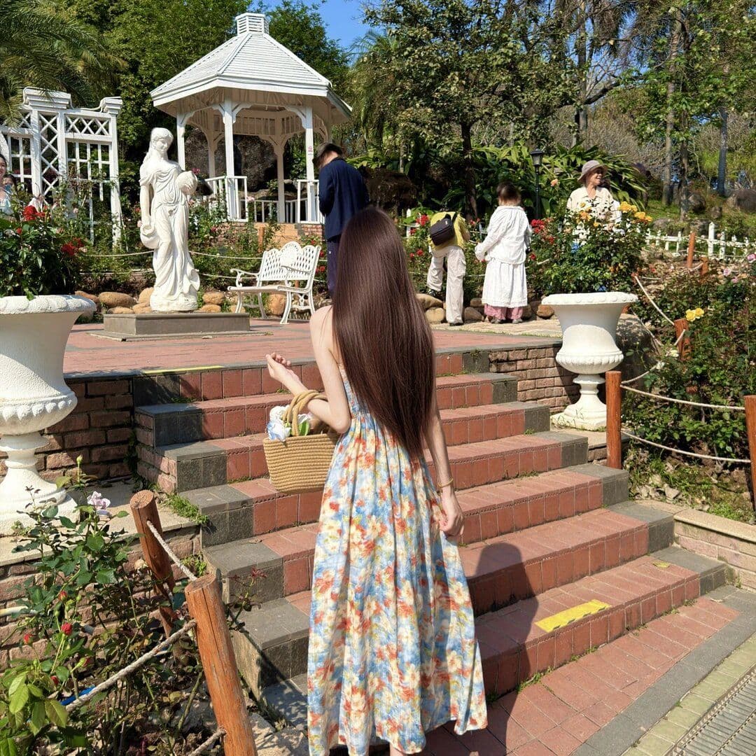 꽃무늬 슬립 롱 스커트 해변가 휴가 바람 여름 새로운 프랑스식 파란색 유화 꽃무늬 슬림해 보이는 슬립 드레스 상세 이미지 3