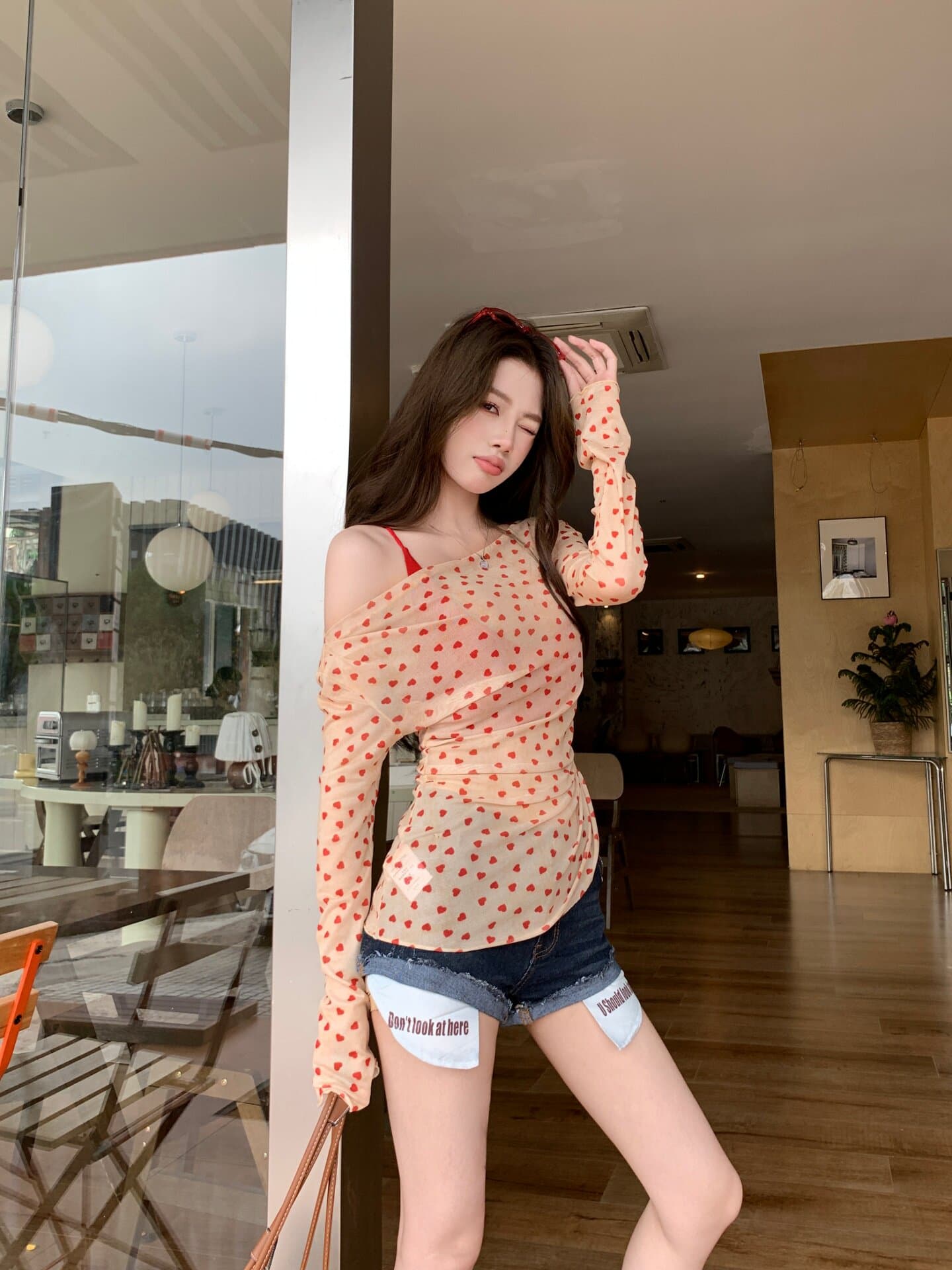 핫걸 하트 망사 티셔츠 인사이드 가져 가라. 행침 목 조끼 여성 여름 해변가 휴가 바람 태국 사람 스타일 아름다운 투피스 세트 이미지 4