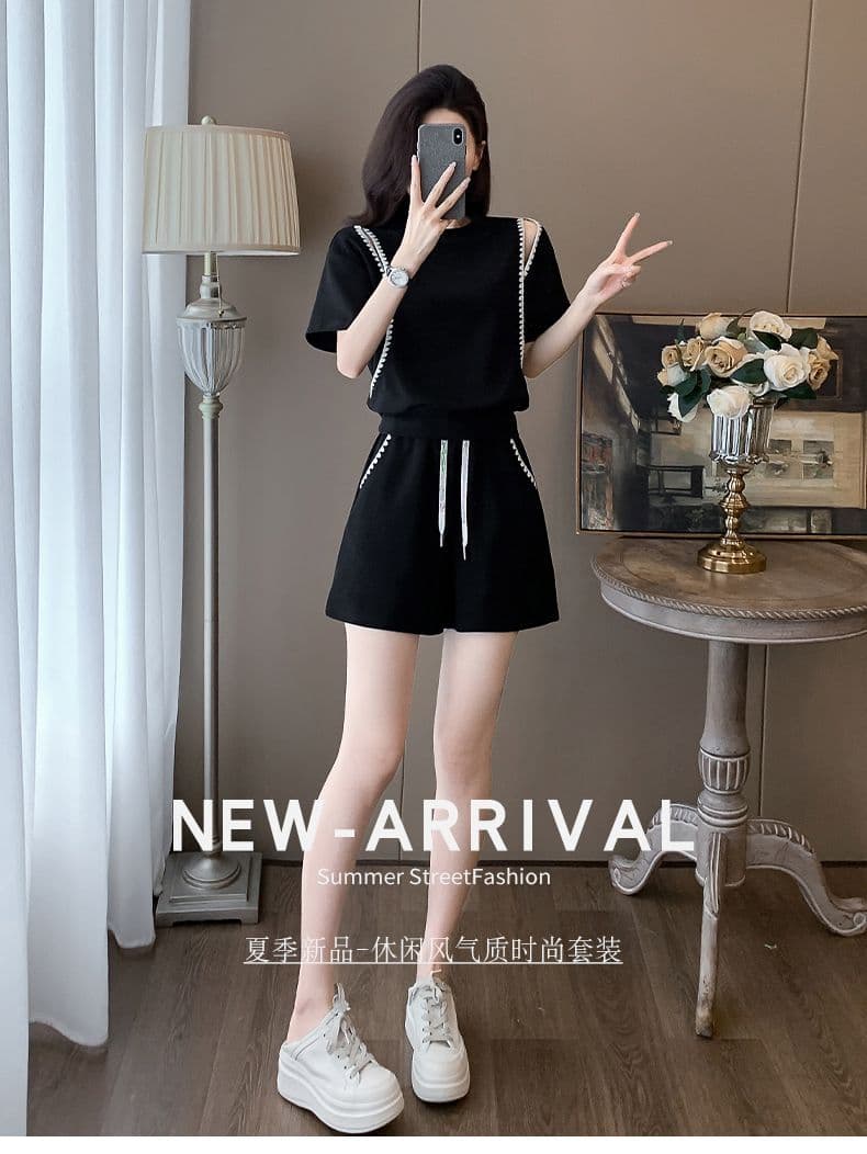 직공 울 여름 새로운 캐주얼 품격 스포츠 슈트 여성 레이스 칼라 오프숄더 반바지 반팔 투피스 세트 상세 이미지 2