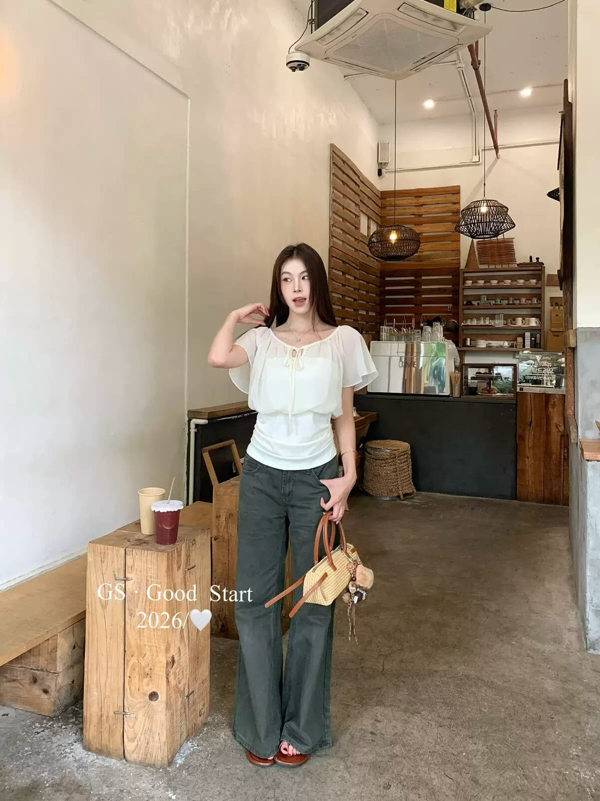 한 부서 부드러운 달콤함 느긋한 새로운 슬림해 보이는 레이스업 느슨함 센스 디자인 반팔 티셔츠 맨위 여름 품격 상세 이미지 19