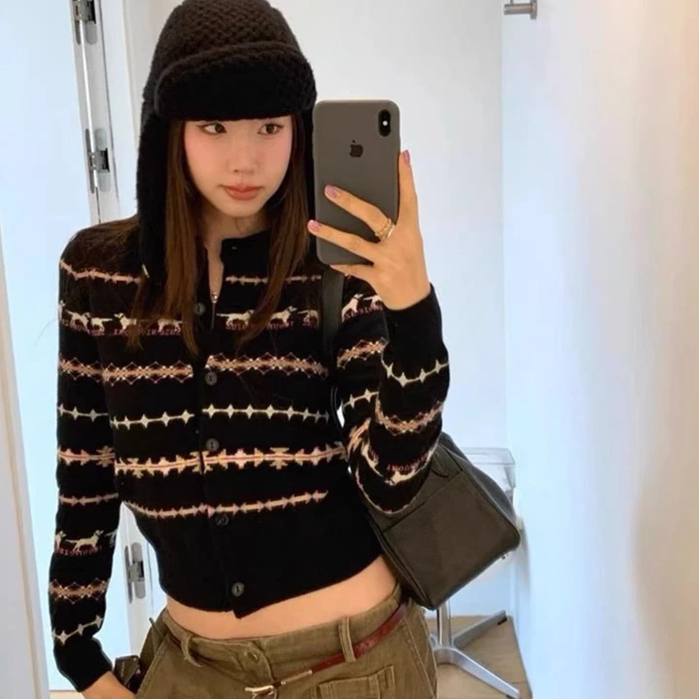 검정색 공정한 섬 자카드 스웨터 여성 코트 가을 겨울철 부드러운 찹쌀 두꺼움 보온 배색 몸매 가꾸기 쇼트 스타일 니트 오픈 가디건 이미지 5