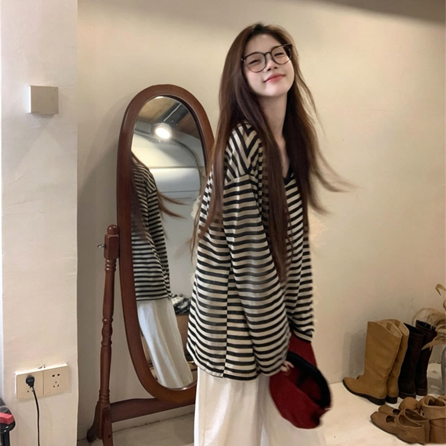 아메리칸 레트로 핫걸 스트라이프 긴팔 티셔츠 여성 여름 디자인 센스 슬림해 보이는 연령 감소 느긋한 바람 다용도 맨위 트렌디