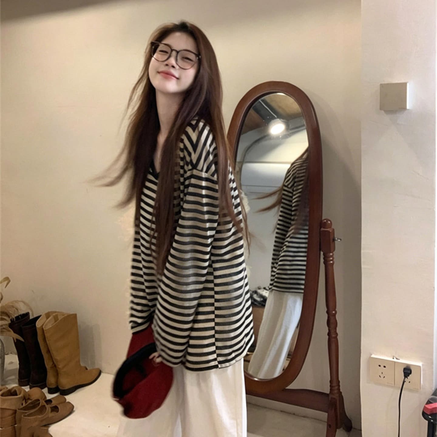 아메리칸 레트로 핫걸 스트라이프 긴팔 티셔츠 여성 여름 디자인 센스 슬림해 보이는 연령 감소 느긋한 바람 다용도 맨위 트렌디 이미지 2