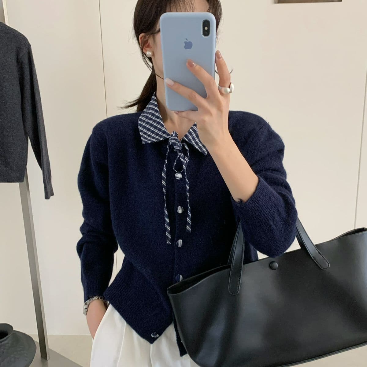 고급 디자인 센스 체크무늬 패치워크 POLO 칼라 레이스업 긴팔 여성 한 부서 3 차원 단추 니트 스웨터 재킷 맨위 이미지 5