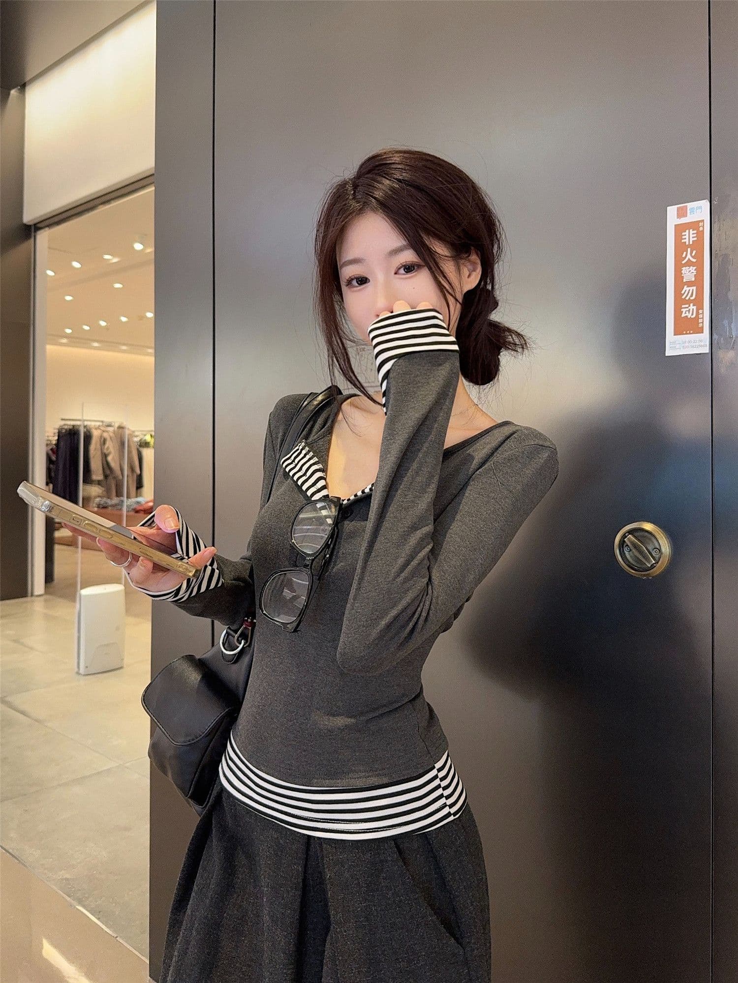 사람들 면 260 그램 원본 품질 디자인 센스 핫걸 스트라이프 패치워크 티셔츠 여성 의류 가을 패치워크 반 개방 칼라 상세 이미지 16