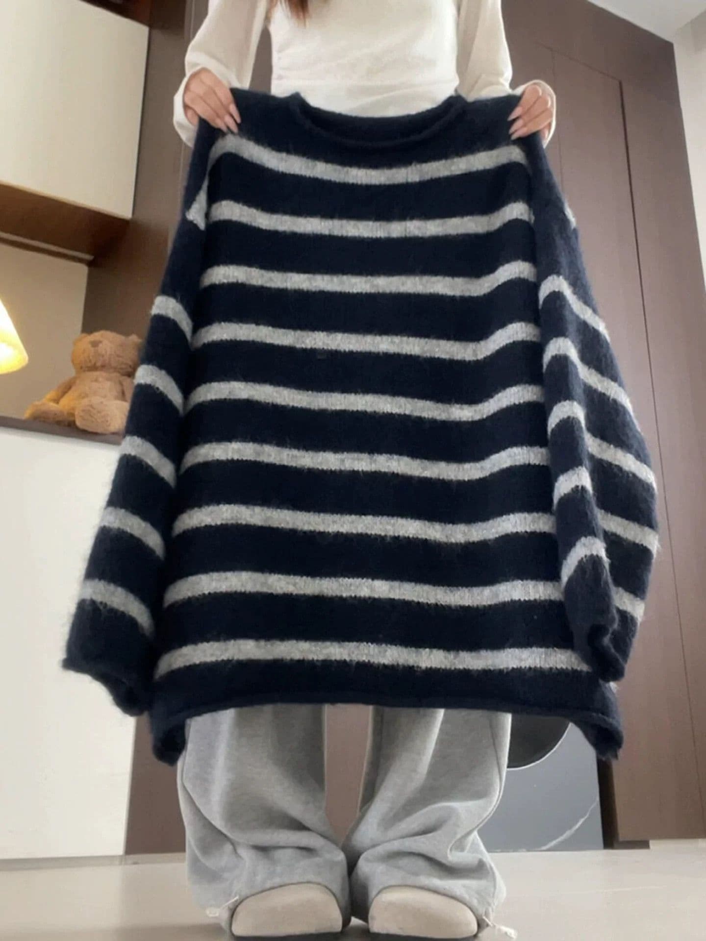 양 타조 울 레트로 스트라이프 라운드 넥 긴팔 니트 스웨터 여성 루즈핏 느긋한 바람 인사이드 가져 가라. 스웨터 한국 대외 무역 이미지 2