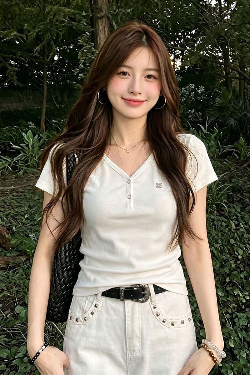 260 그램 사람들 면 V넥 알파벳 금속 표준 몸매 가꾸기 반팔 티셔츠 여성 여름 몸매 가꾸기 슬림해 보이는 디자인 센스 맨위 상세 이미지 6