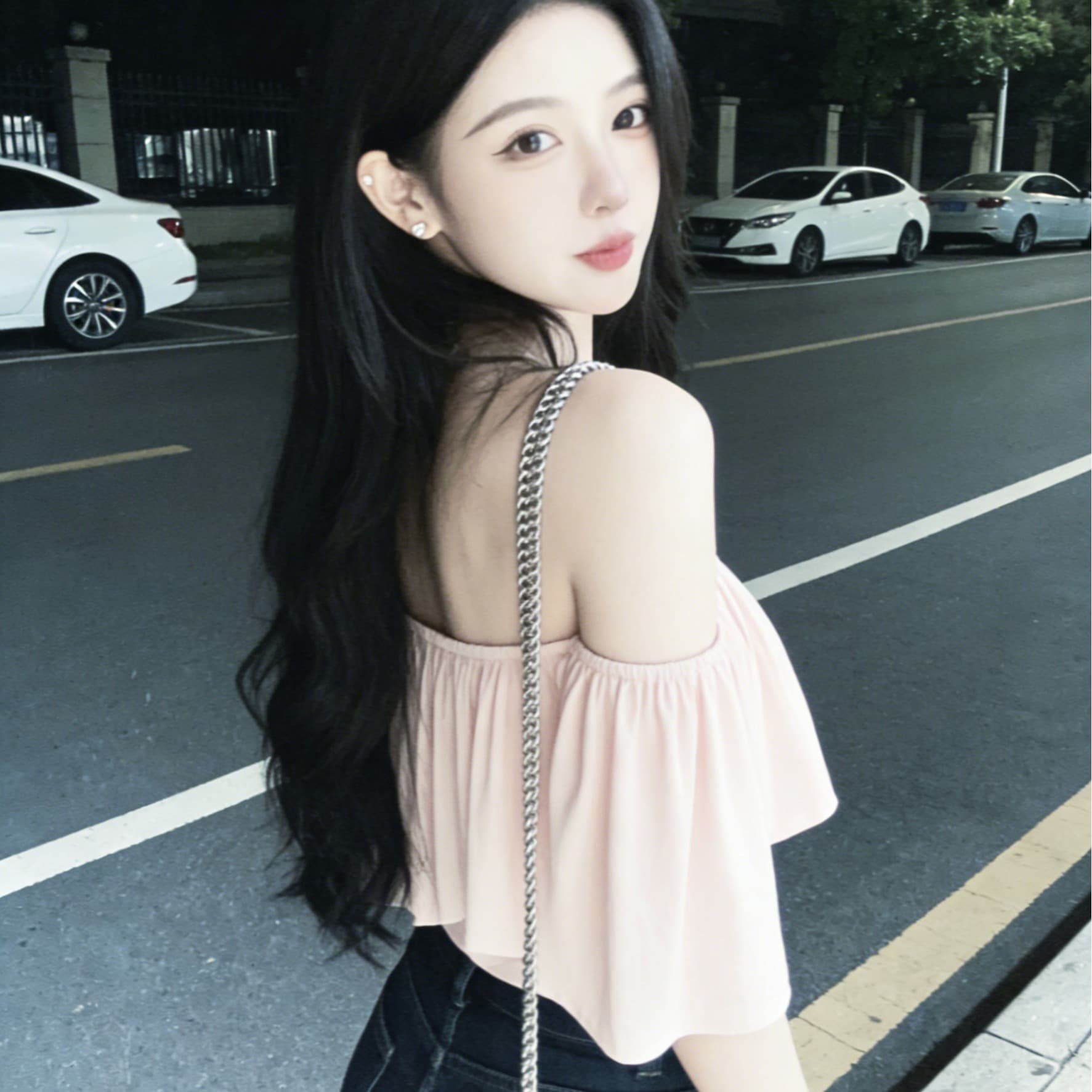 명문 여성 바람 섹시함 오프숄더 프릴 오프숄더 티셔츠 여성 여름 아름다운 핫걸 고급 센스 몸매 가꾸기 슬림해 보이는 맨위 이미지 4