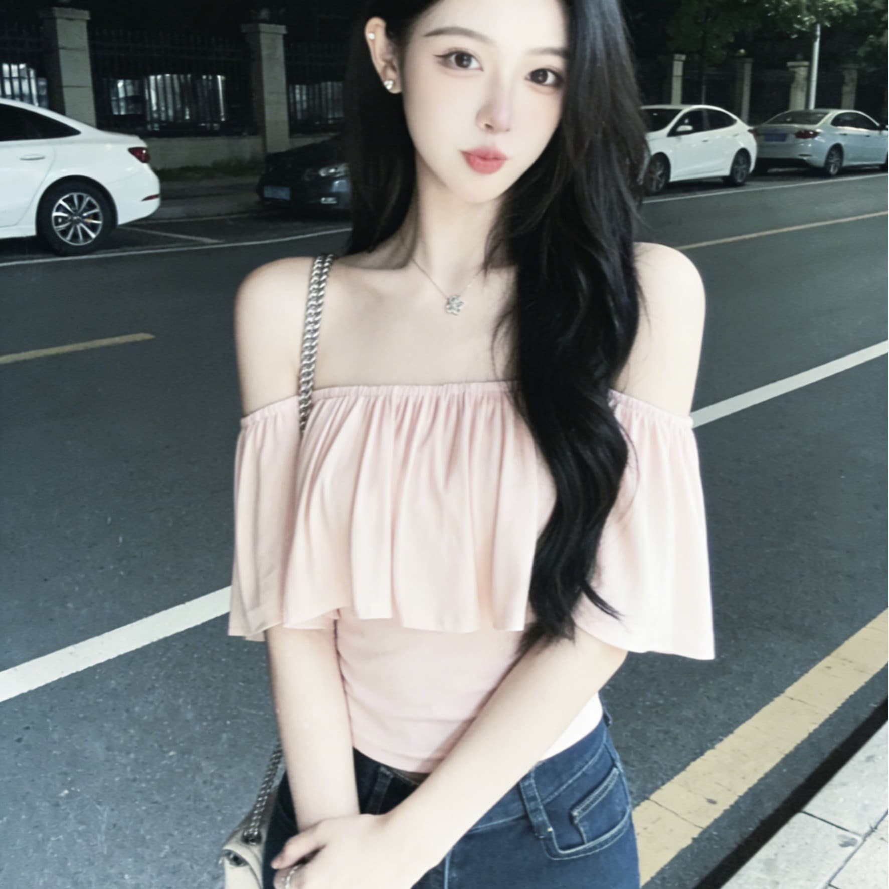 명문 여성 바람 섹시함 오프숄더 프릴 오프숄더 티셔츠 여성 여름 아름다운 핫걸 고급 센스 몸매 가꾸기 슬림해 보이는 맨위 이미지 3