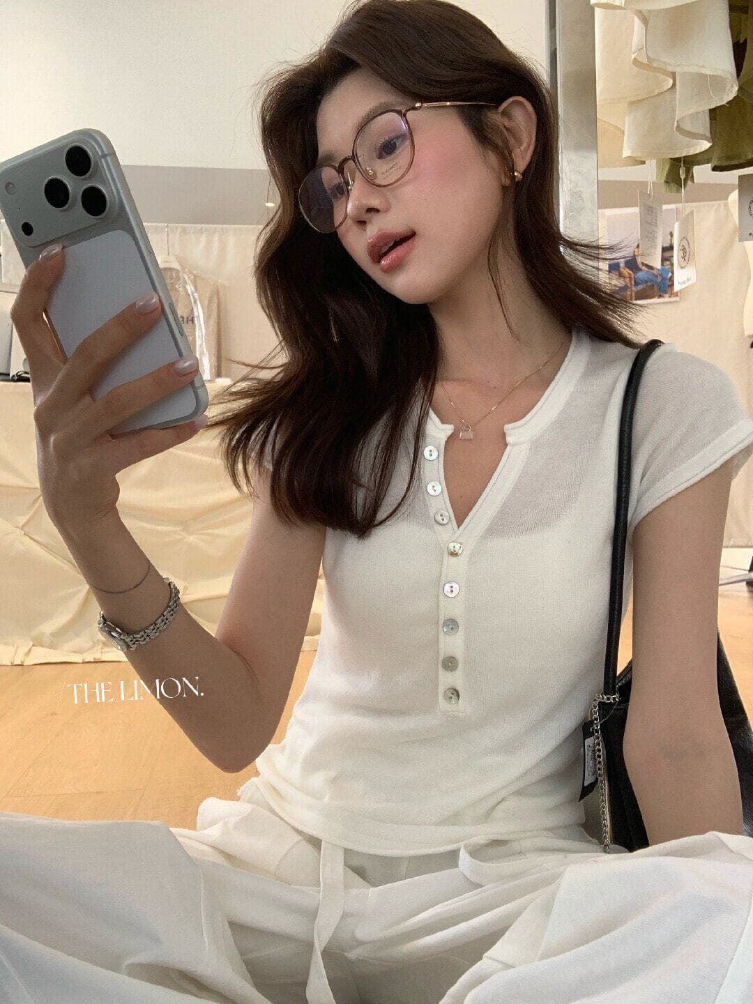 한 부서 반 개방 헨리 칼라 긍정적 인 어깨 얼음 실크 반팔 티셔츠 니트 스웨터 여성 여름 몸매 가꾸기 긍정적 인 어깨 작은 날다 소매 맨위 이미지 4