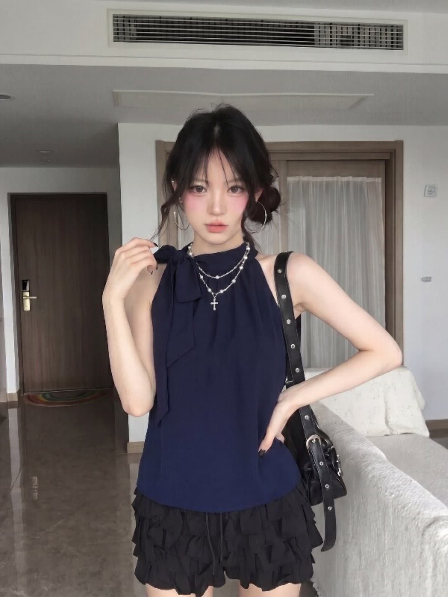 해군 레이스업 행침 목 캐미솔 여름 고급 센스 몸매 가꾸기 슬림해 보이는 섹시함 핫걸 외출용 민소매 맨위