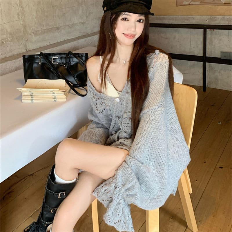 부드러운 바람 홀로우 아웃 자수 나팔 소매 스웨터 여자 2026 가을 새로운 V넥 펌프 로프 디자인 센스 니트 맨위 상세 이미지 10