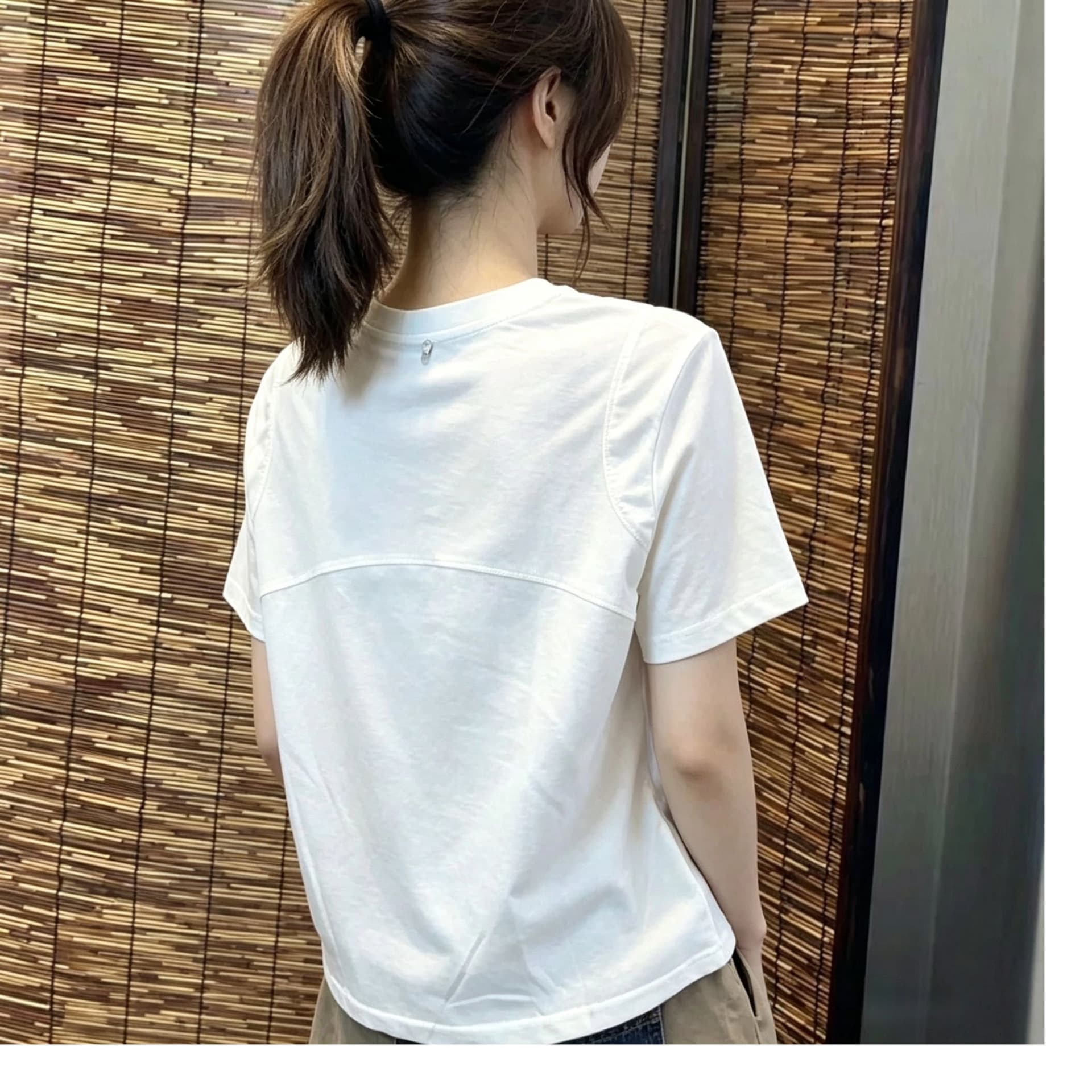 화이트 미니멀리즘 긍정적 인 어깨 라운드 넥 반팔 티셔츠 여성 여름 새로운 패션 루즈핏 다용도 캐주얼 슬림해 보이는 맨위 트렌디 상세 이미지 4