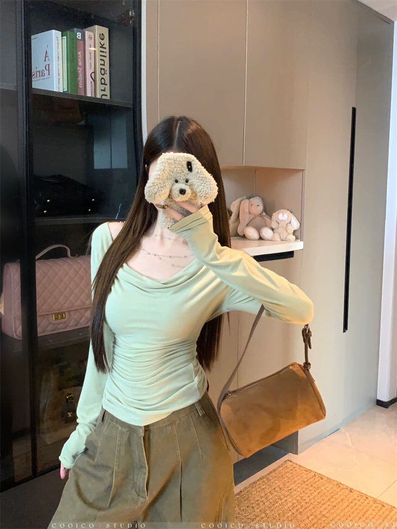 순수한 욕망 바람 핫걸 흔들다 칼라 체인 긴팔 티셔츠 여성 가을 새로운 고유 한 Chic 몸매 가꾸기 슬림해 보이는 만나는 맨위 상세 이미지 4