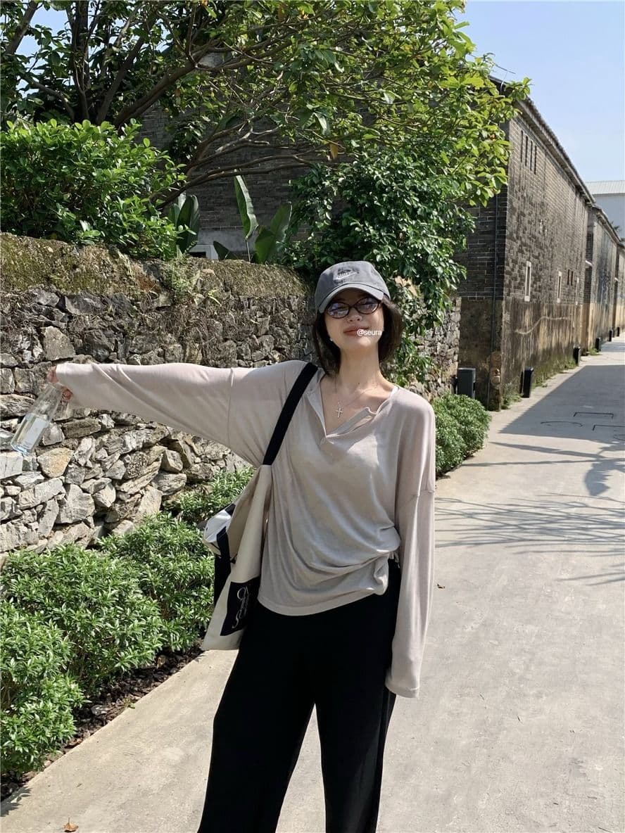 햇빛 플러시 원본 원단 시스루 얇은 스타일 V넥 긴팔 티셔츠 여성 봄 루즈핏 캐주얼 자외선 차단 블라우스 상세 이미지 18