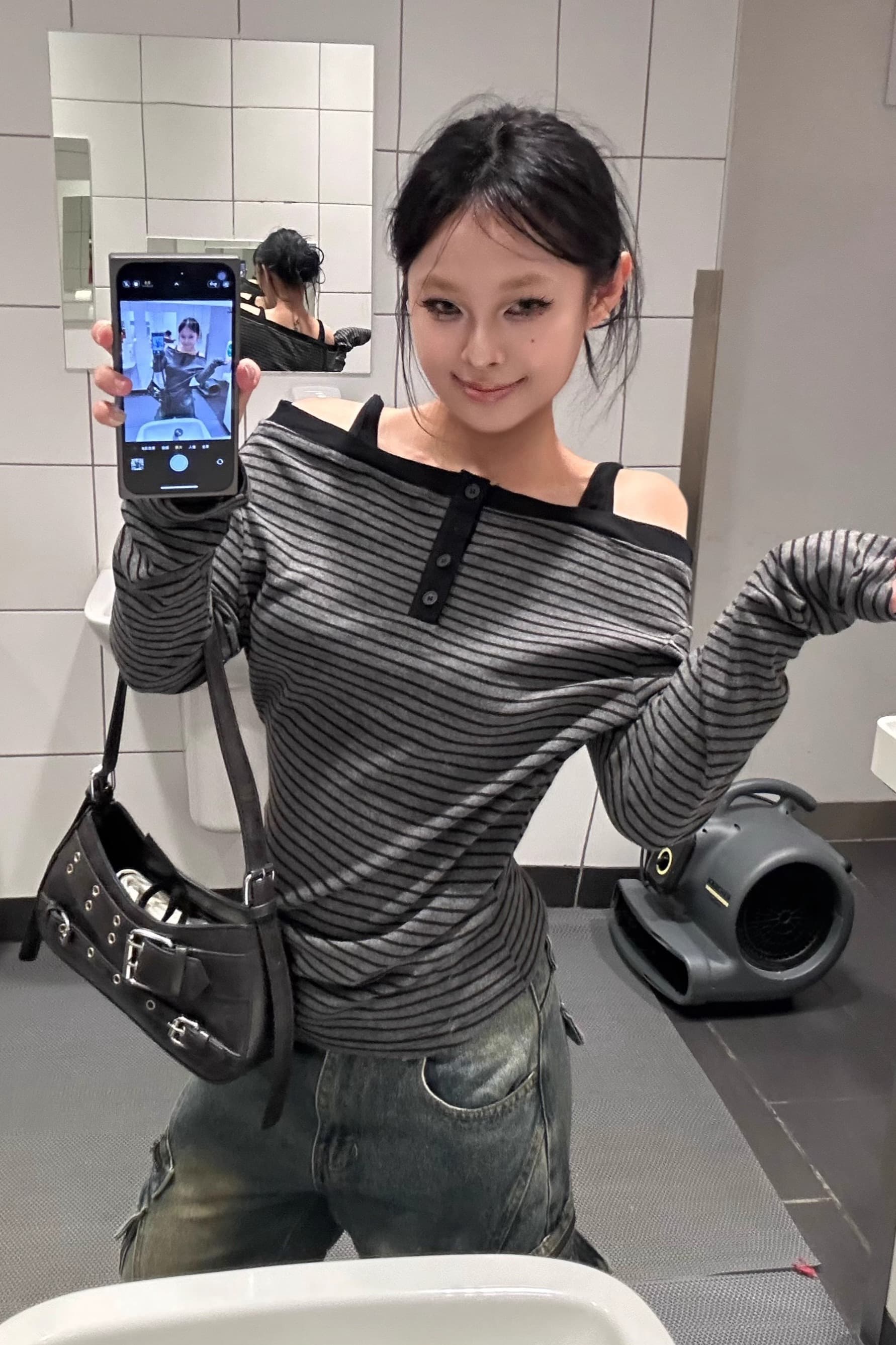 아메리칸 달콤함 스트라이프 오프숄더 슬립 긴팔 티셔츠 여성 가을 루즈핏 느긋한 바람 느슨함 센스 아름다운 맨위