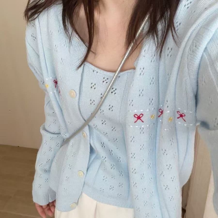 이른 가을 느긋한 홀로우 아웃 니트 스웨터 여성 오픈 가디건 슬립 루즈핏 V넥 슬림해 보이는 스웨터 화이트 세트 외부 잡아라. 의류 이미지 2