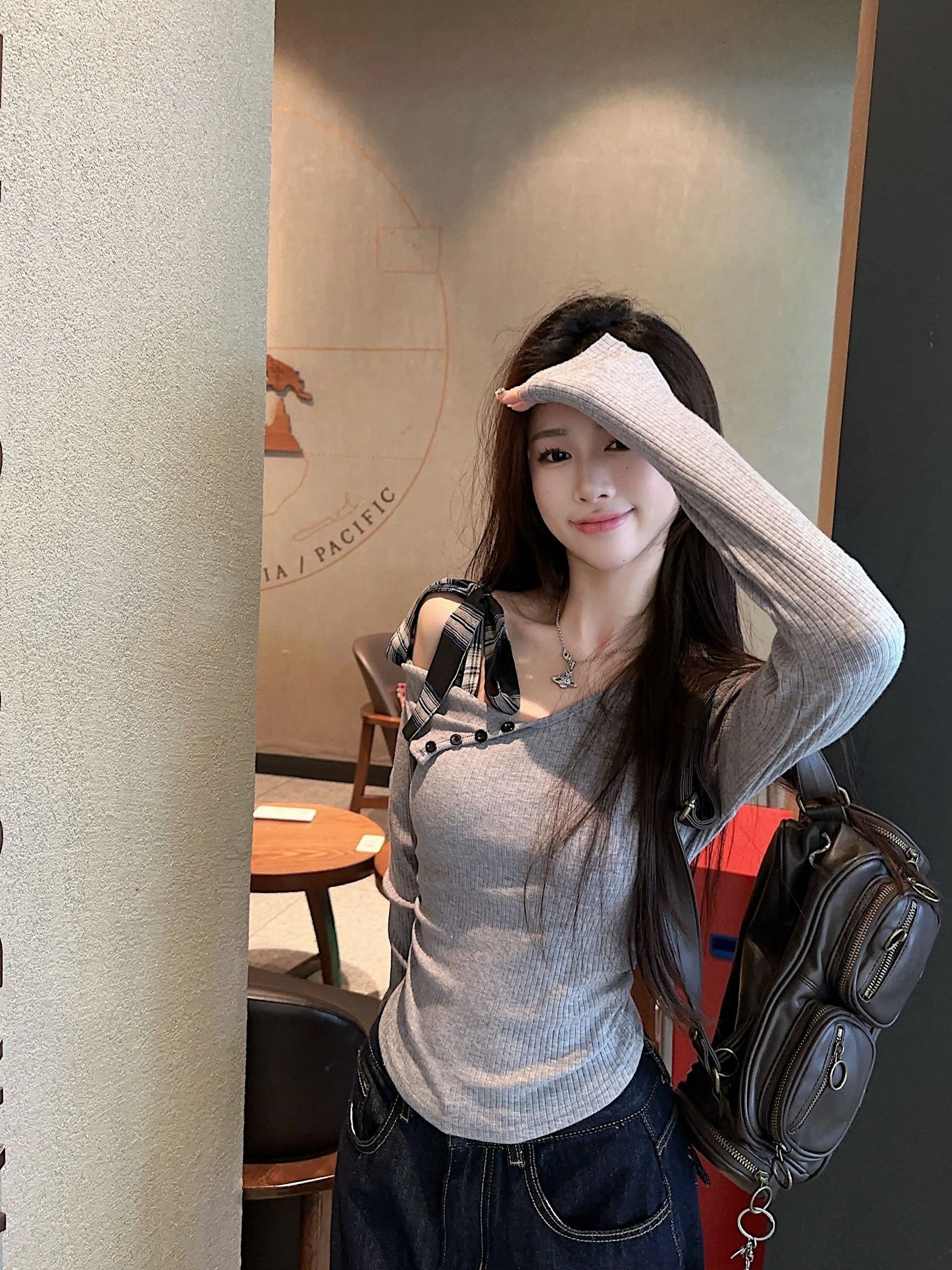 리브 오프숄더 회색 기본 셔츠 여성 의류 이른 가을 달콤한 핫걸 나비 매듭 오프숄더 인사이드 가져 가라. 쇼트 스타일 맨위 상세 이미지 10