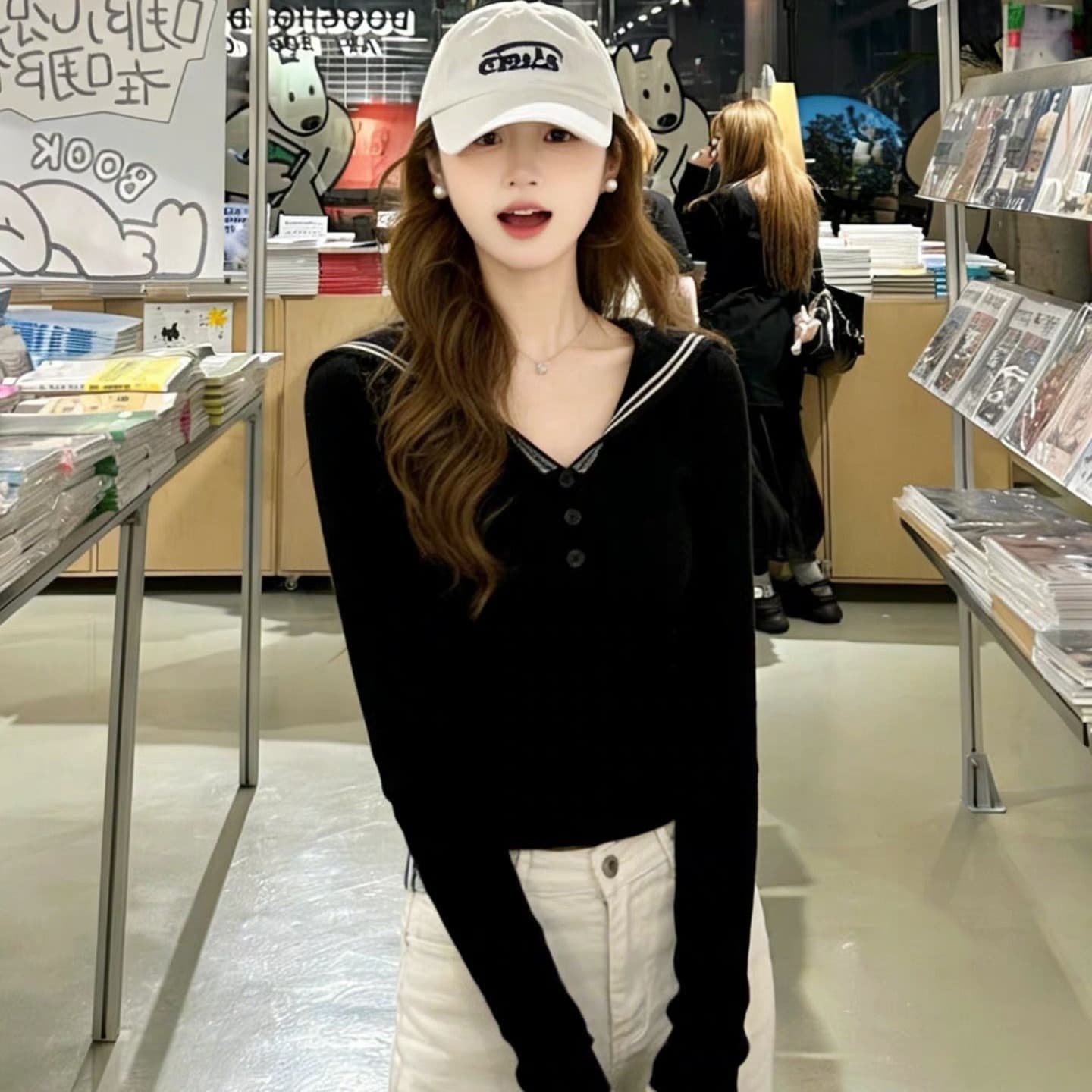 한 부서 겨울 새로운 품격 슬림해 보이는 몸매 가꾸기 학원 스타일 해군 칼라 긴팔 니트 기본 셔츠 여성