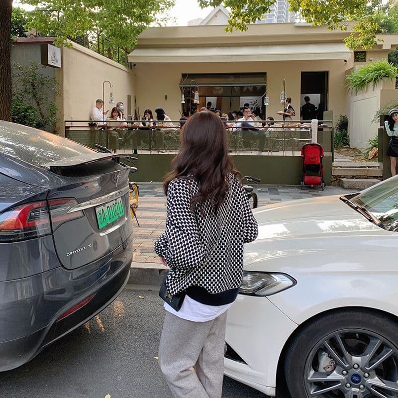 가을과 겨울 인터넷 유명인 고급 센스 체크무늬 루즈핏 풀오버 스웨터 여자 한국 스타일 외출용 두꺼운 니트 스웨터 재킷 상세 이미지 17