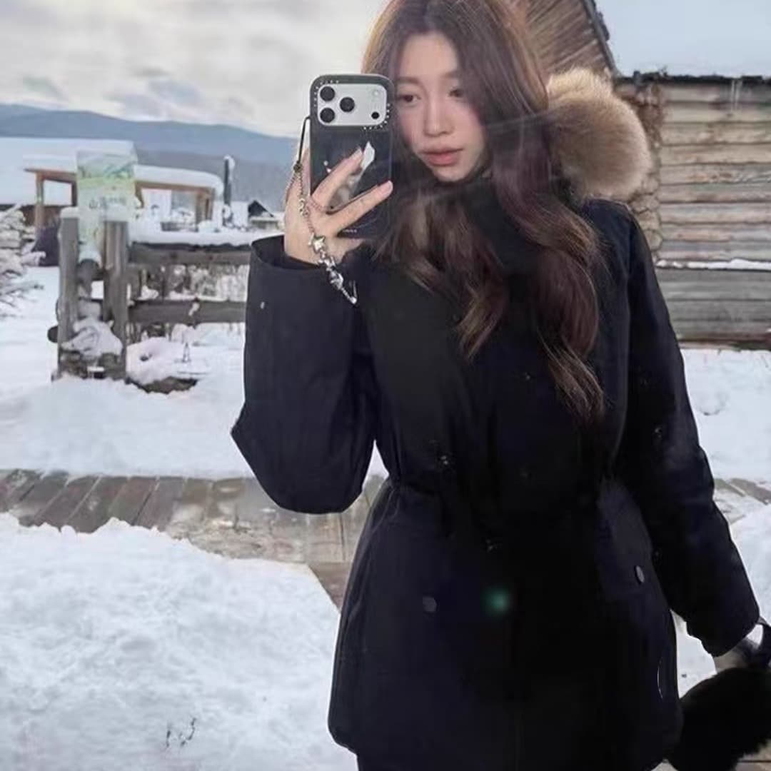 겨울 큰 모피 칼라 Parker 서비스 여성 허리 수축 슬림해 보이는 중간 길이 면 의류 흑인과 백인 둘 색상 보온 두꺼운 워크웨어 재킷 이미지 5