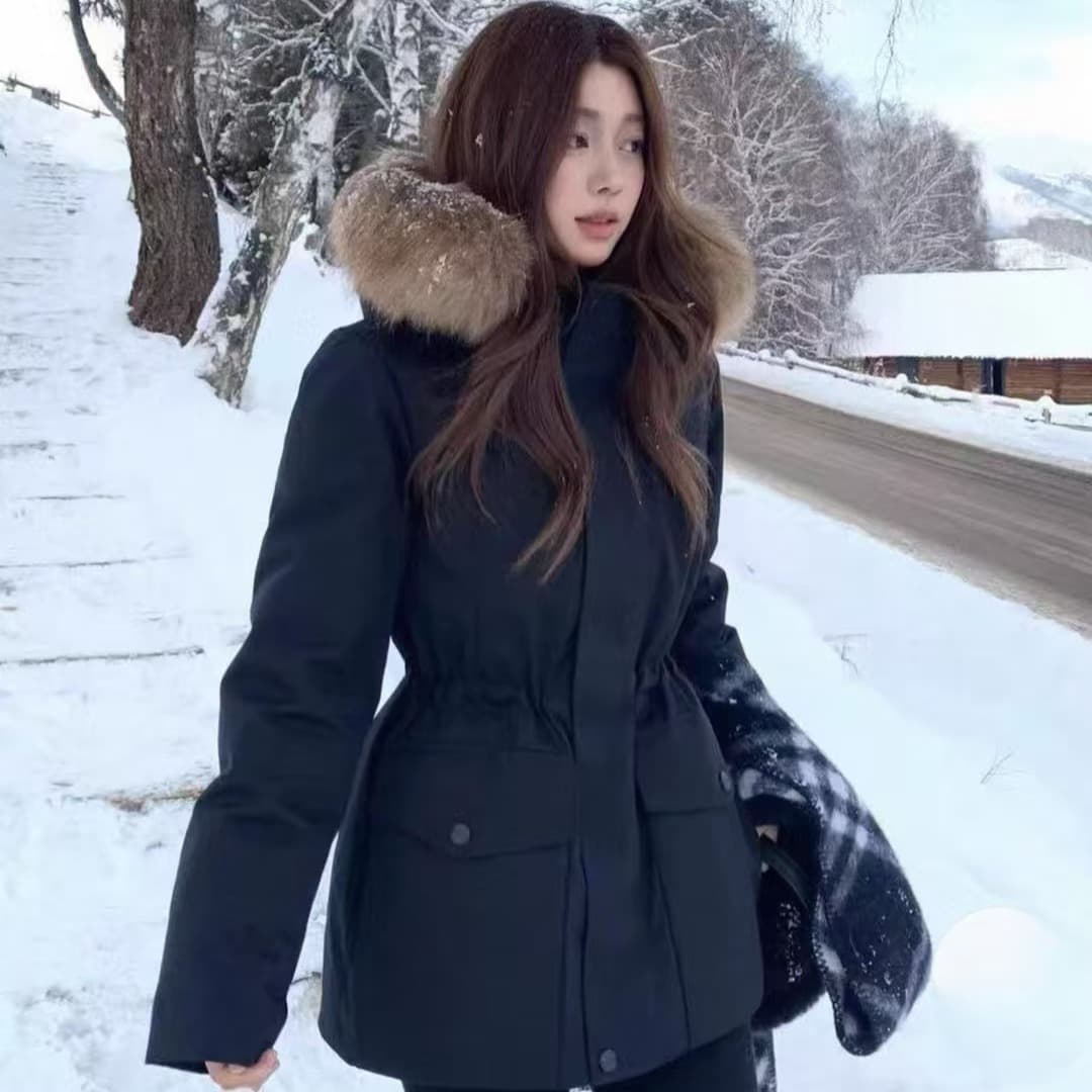 겨울 큰 모피 칼라 Parker 서비스 여성 허리 수축 슬림해 보이는 중간 길이 면 의류 흑인과 백인 둘 색상 보온 두꺼운 워크웨어 재킷 이미지 2