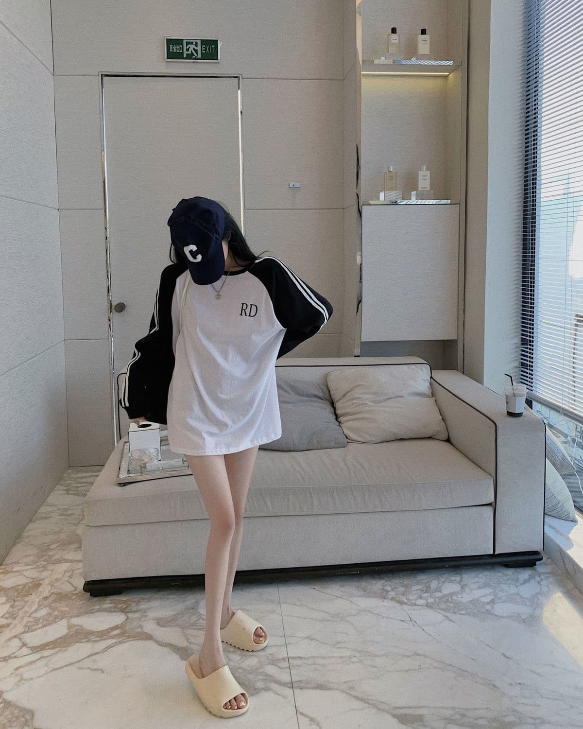 있음 선적 순면 좋은 품질 봄 가을 새로운 와이드 디자인 센스 삽입 어깨 티셔츠 학생 한국 대외 무역 이미지 3