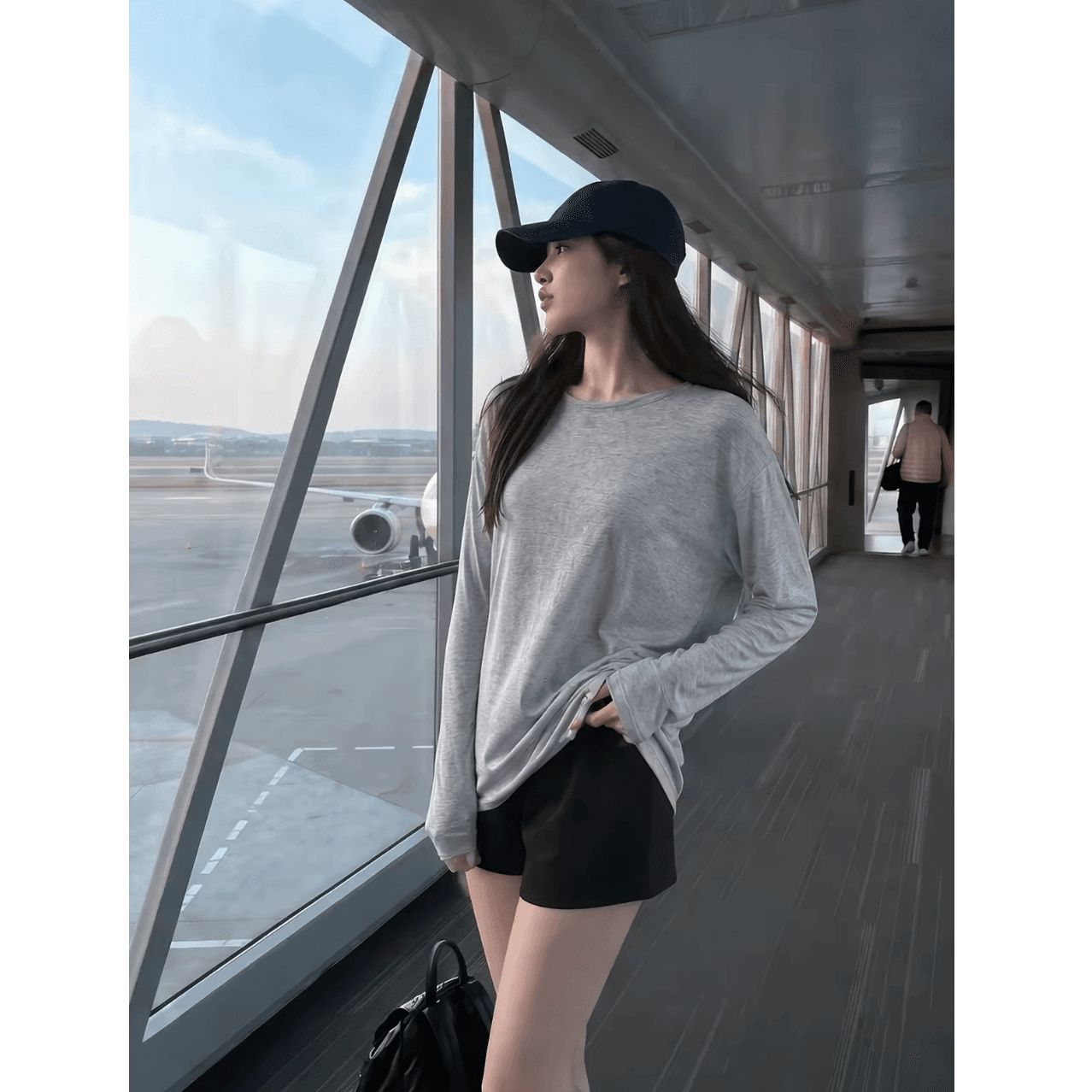 느슨함 바람 루즈핏 긴팔 티셔츠 여성 이른 가을 가을 어깨 소매 라운드 넥 풀오버 회색 맨위 느슨함 센스 착용 가져 가라. 이미지 4