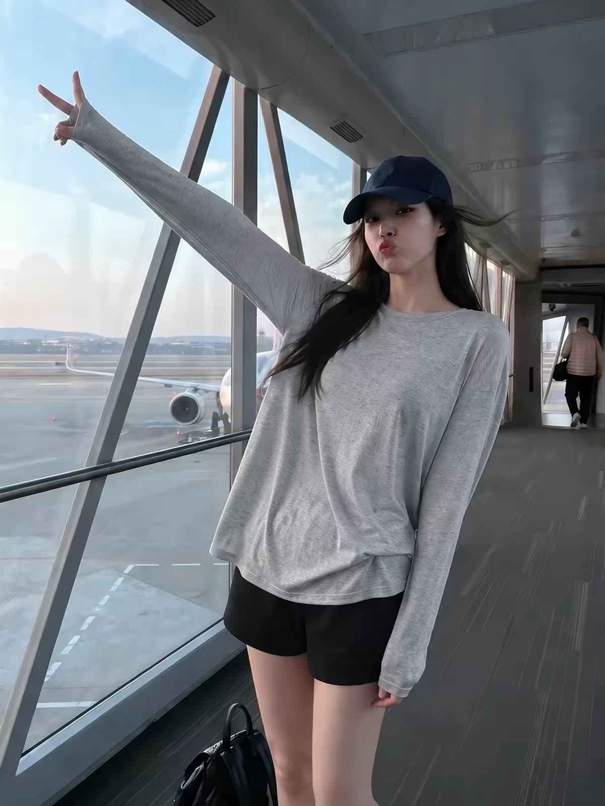 느슨함 바람 루즈핏 긴팔 티셔츠 여성 이른 가을 가을 어깨 소매 라운드 넥 풀오버 회색 맨위 느슨함 센스 착용 가져 가라. 상세 이미지 4