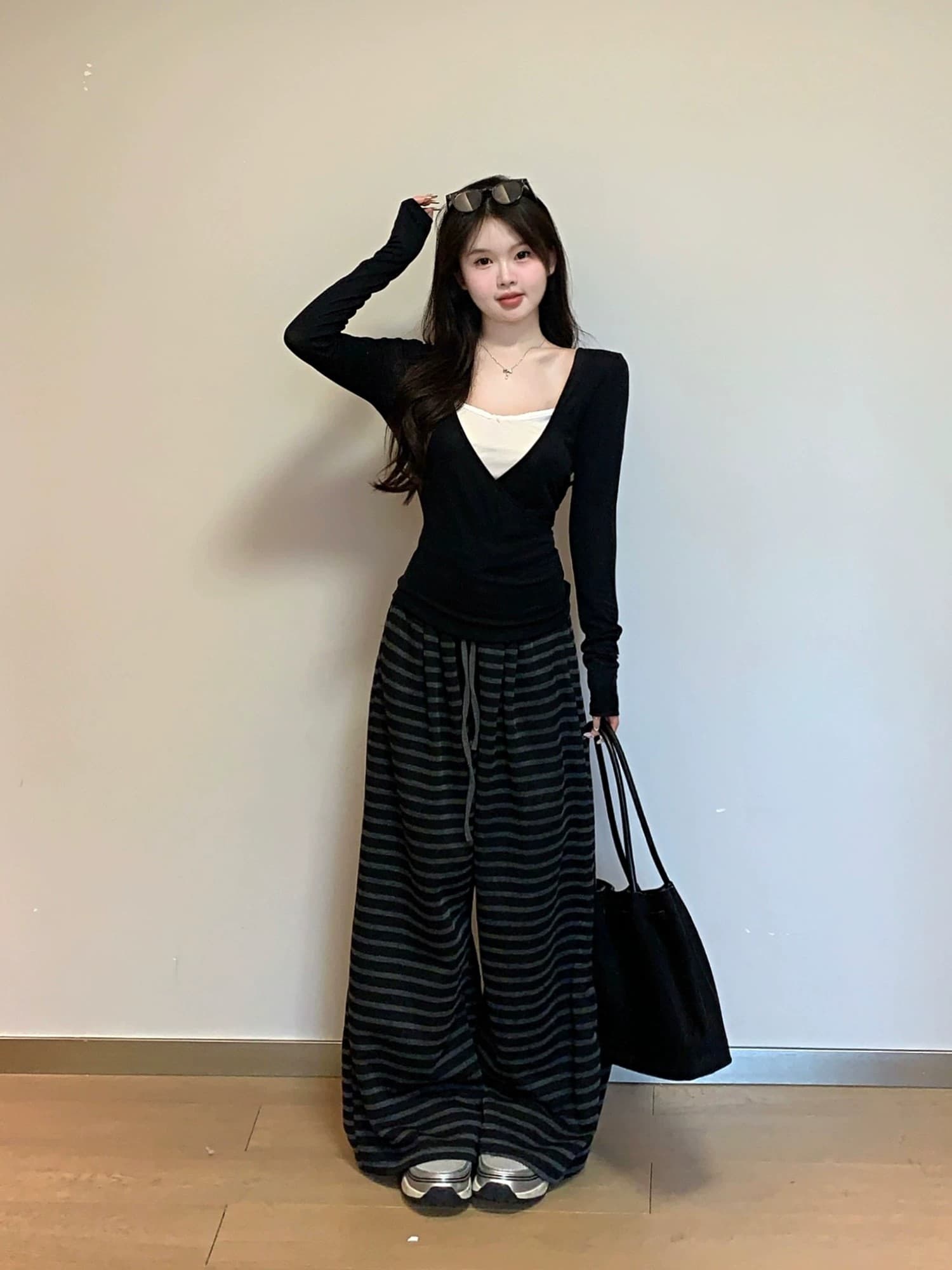 디자인 센스 배색 패치워크 기본 셔츠 티셔츠 여성 가을 작은 대중 몸매 가꾸기 Chic 페이크 레이어드 인사이드 가져 가라. 긴팔 맨위 상세 이미지 12