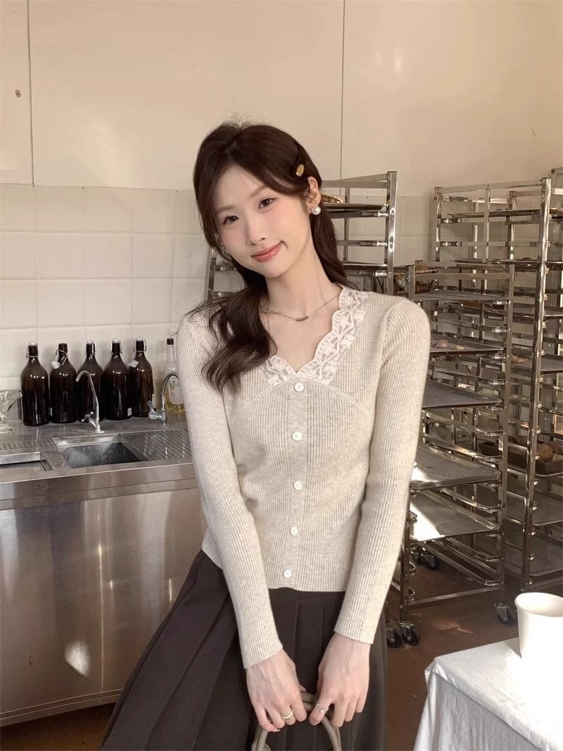 프랑스식 부드러운 바람 레이스 V넥 니트 기본 셔츠 여성 봄 새로운 몸매 가꾸기 슬림해 보이는 인사이드 가져 가라. 짧은 맨위 상세 이미지 12