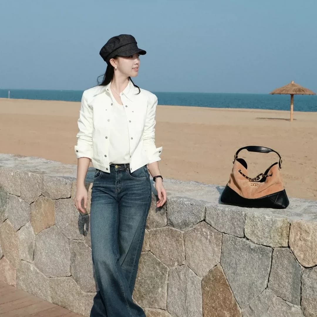 2026 섹션 새로운 화이트 쇼트 스타일 프로필 모양 긍정적 인 어깨 워크웨어 데님 여성 코트 봄 여름 자외선 차단 디자인 센스 쇼트 스타일 맨위 상세 이미지 3