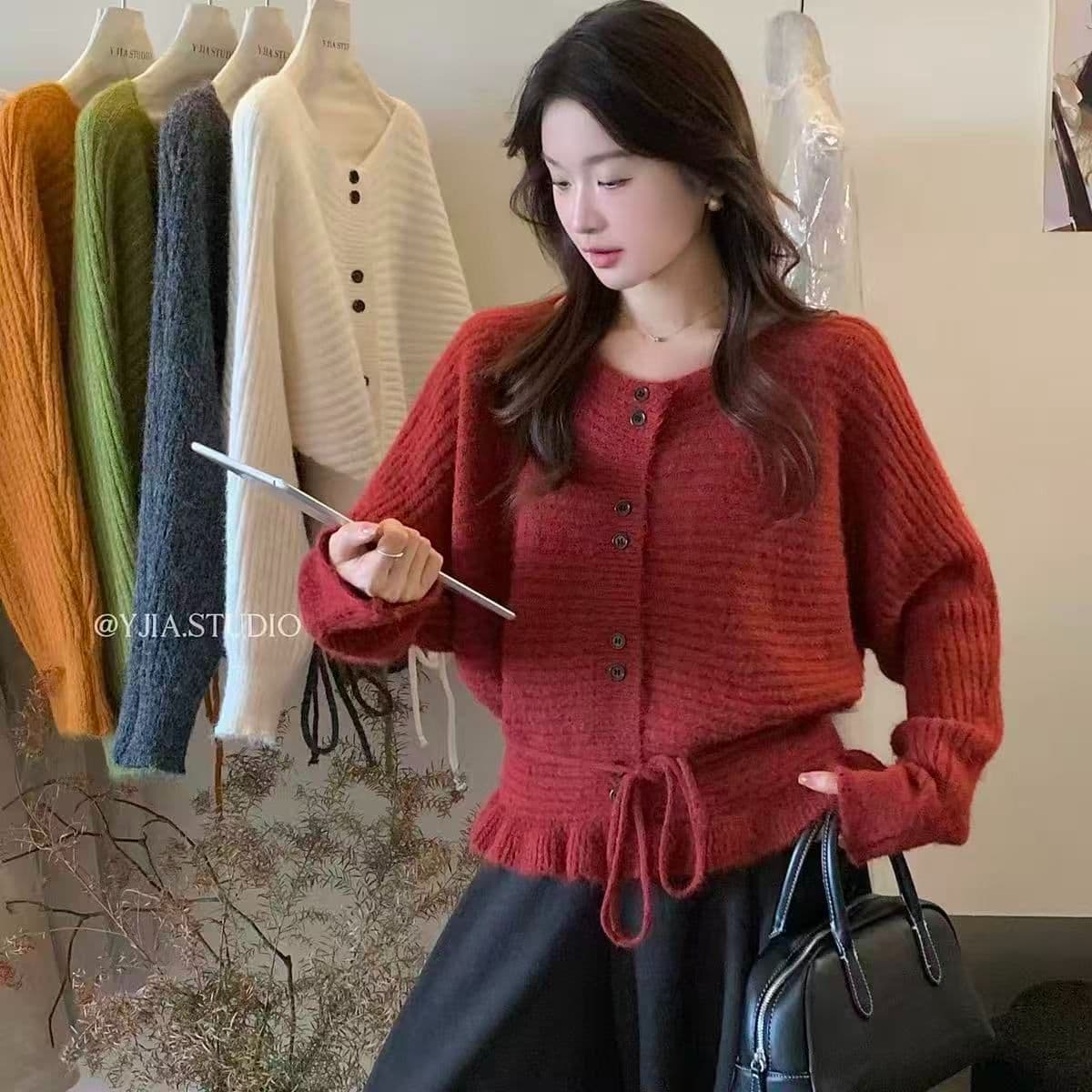 부드러운 바람 라운드 넥 허리 수축 프릴 밑단 니트 스웨터 여성 짧은 작은 키 달콤함 디자인 센스 풀오버 상세 이미지 4