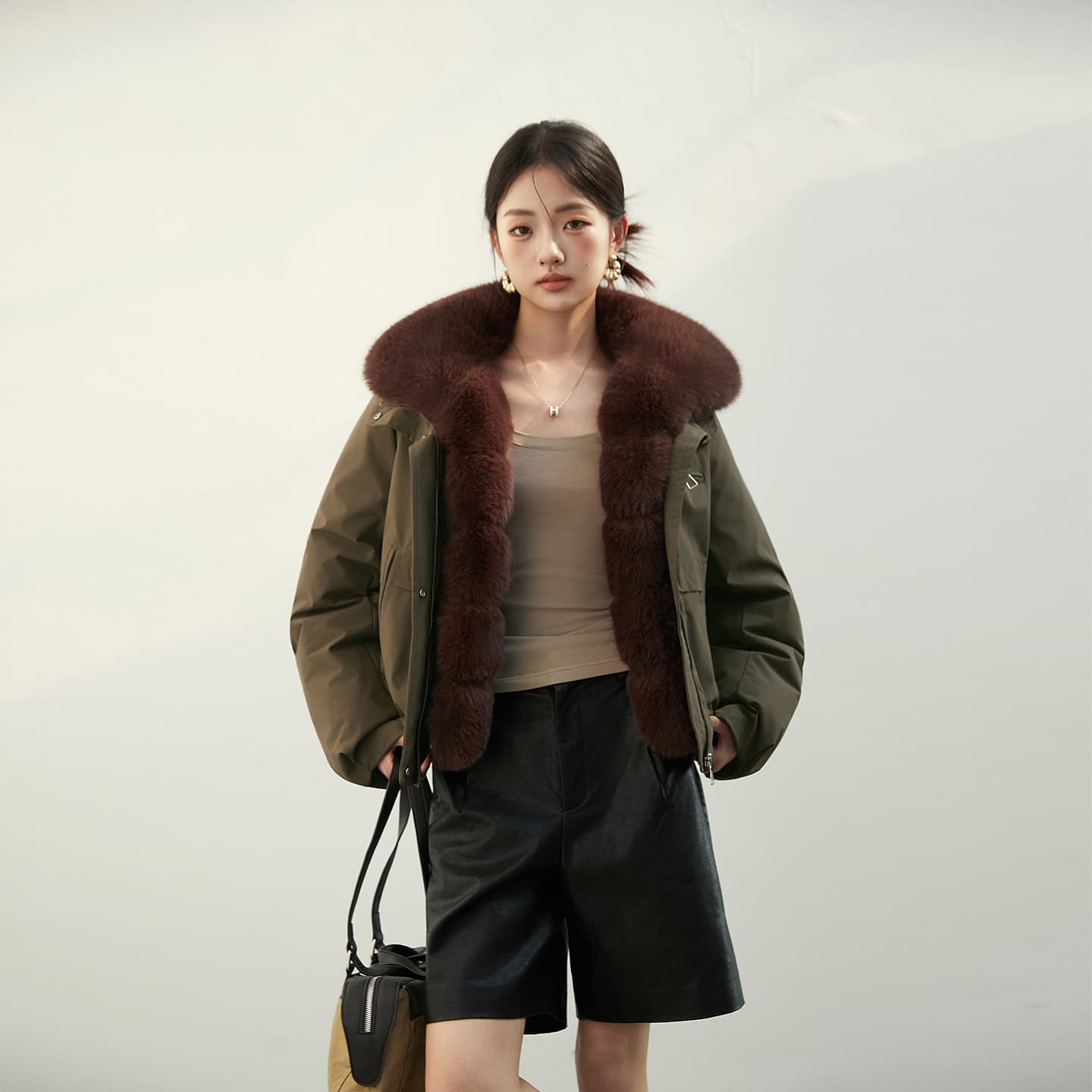 2026 새로운 모방 여우 모피 칼라 아래 면화 의류 여성 짧은 패션 루즈핏 두꺼운 Parker 세트 이미지 2