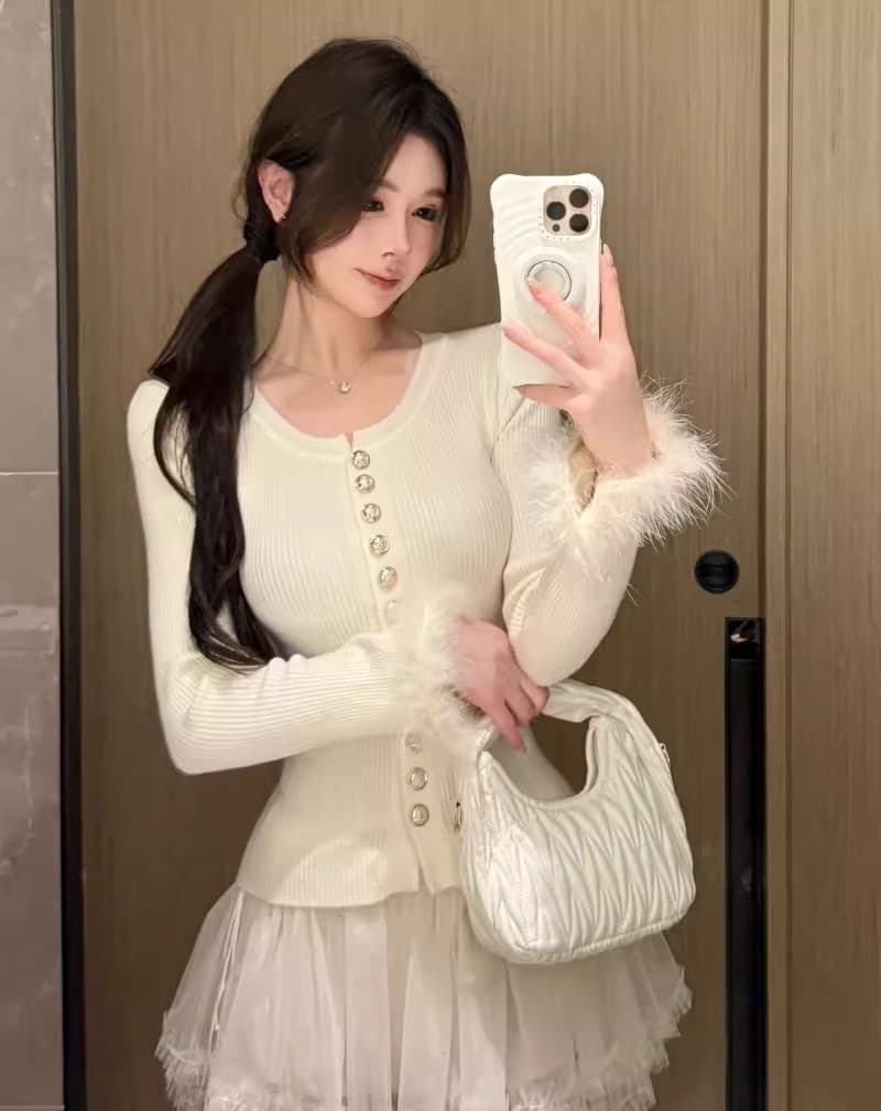작은 대중 품격 모피 패치워크 나팔 소매 니트 오픈 가디건 여성 몸매 가꾸기 슬림해 보이는 기타 단추 디자인 센스 인사이드 잡아라. 의류 상세 이미지 4