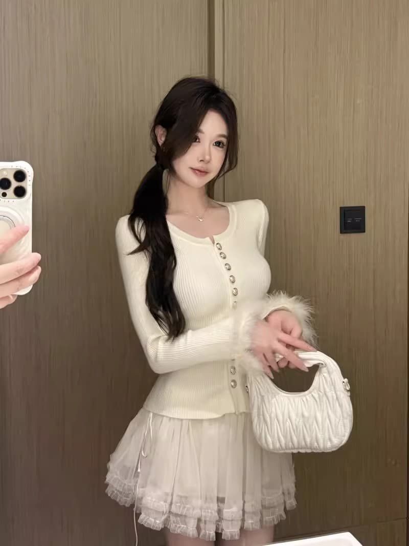 작은 대중 품격 모피 패치워크 나팔 소매 니트 오픈 가디건 여성 몸매 가꾸기 슬림해 보이는 기타 단추 디자인 센스 인사이드 잡아라. 의류 상세 이미지 5