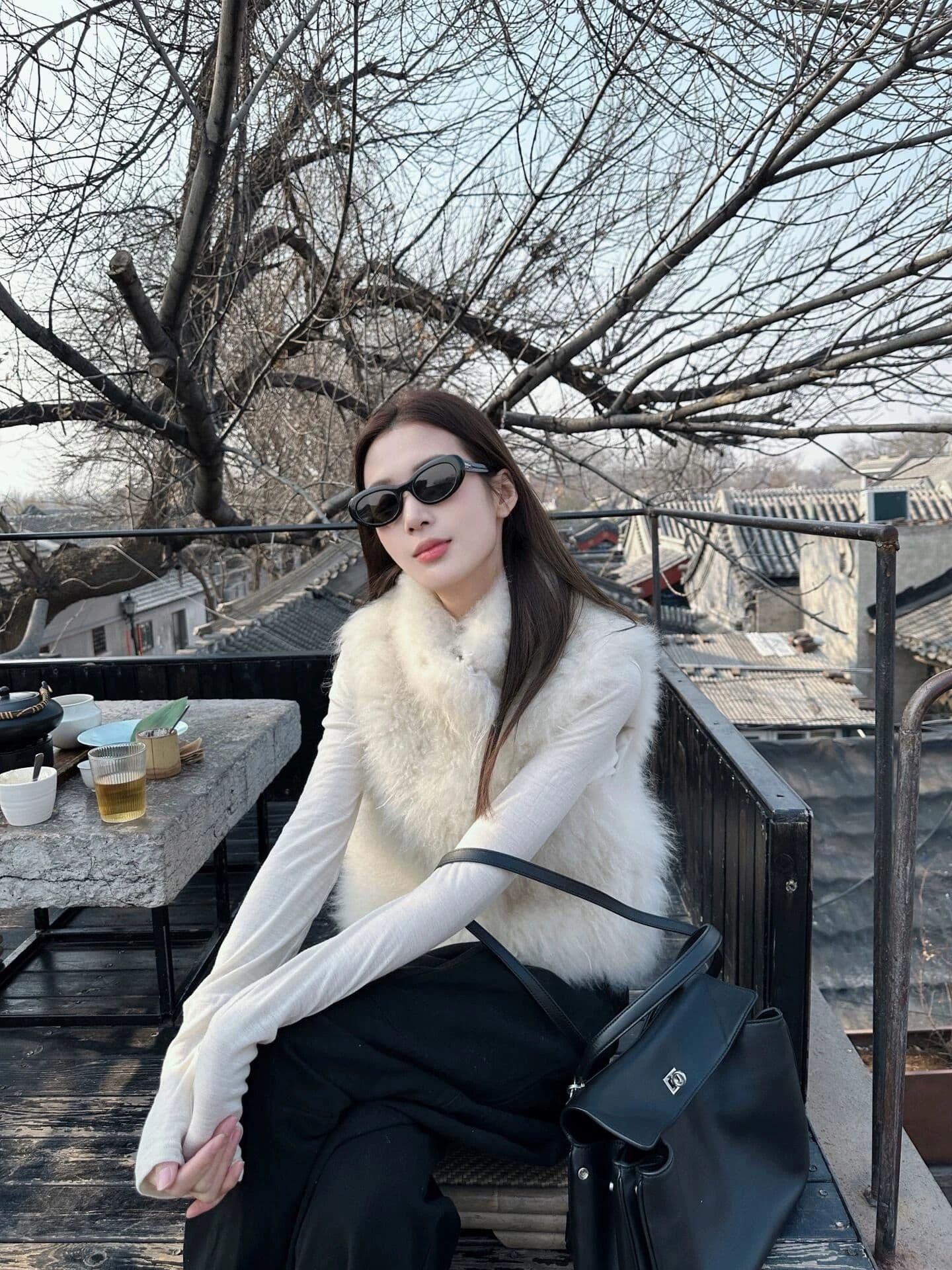 원본 두꺼운 솜을 넣은 있음 네리 모피 조끼 여자 2025 겨울 모방 밍크 플리스 조끼 패션 슬림해 보이는