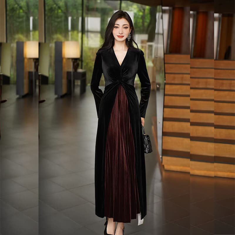 고급 센스 품격 벨벳 검정색 여성 드레스 2026 가을 새로운 V넥 하이웨이스트 롱 스커트 예복 치마 이미지 3