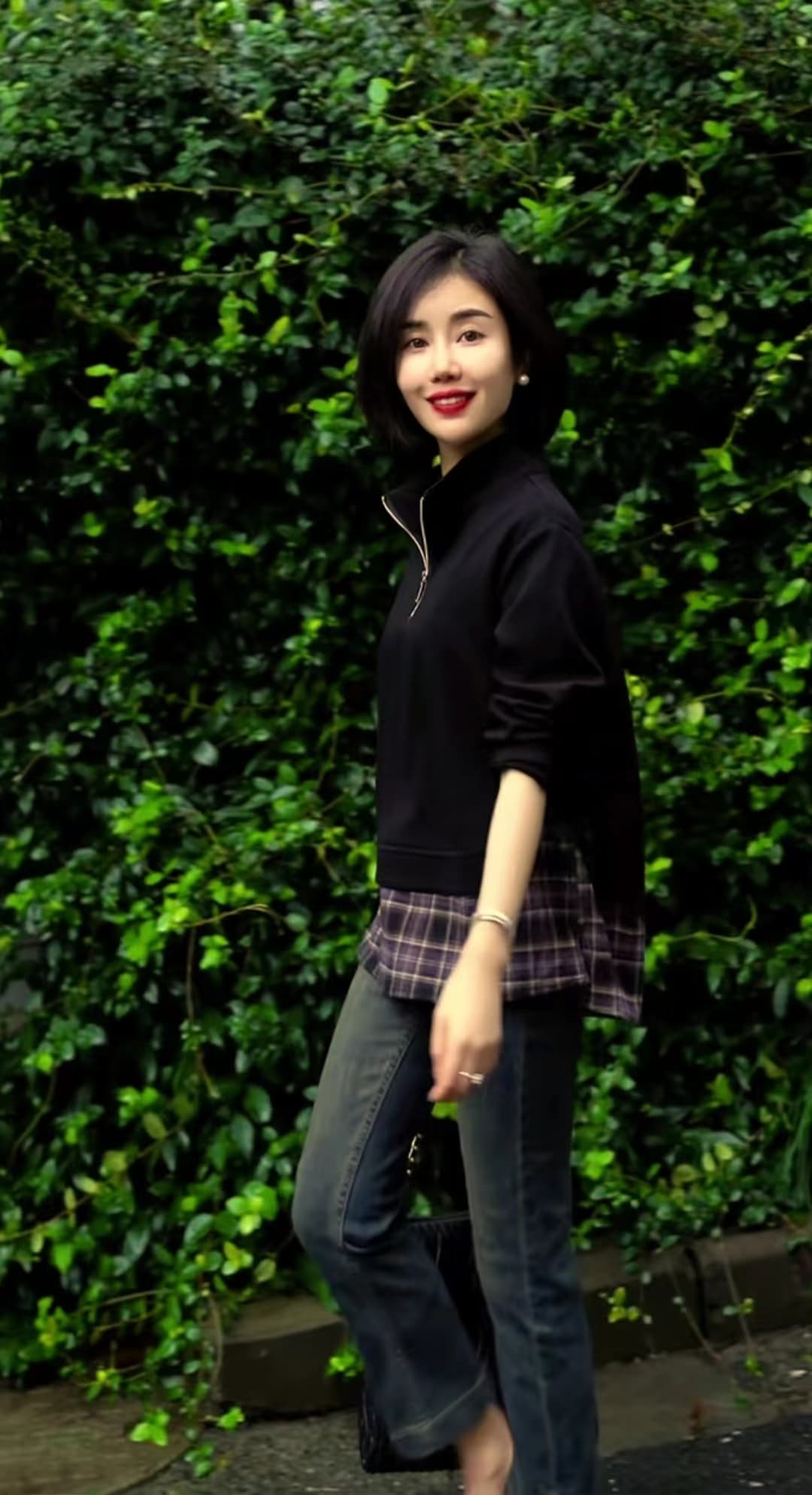 새로운 루즈핏 슬림해 보이는 다용도 캐주얼 문예 항구 바람 레트로 체크무늬 긴팔 여성 셔츠 이미지 4