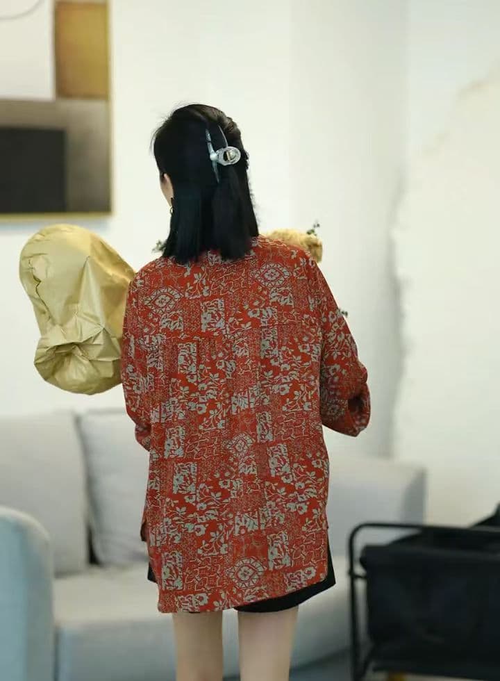 새로운 디자인 센스 프린트 슬림해 보이는 품격 얇은 스타일 작은 셔츠 여성 패션 루즈핏 긴팔 캐주얼 꽃무늬 맨위 이미지 3