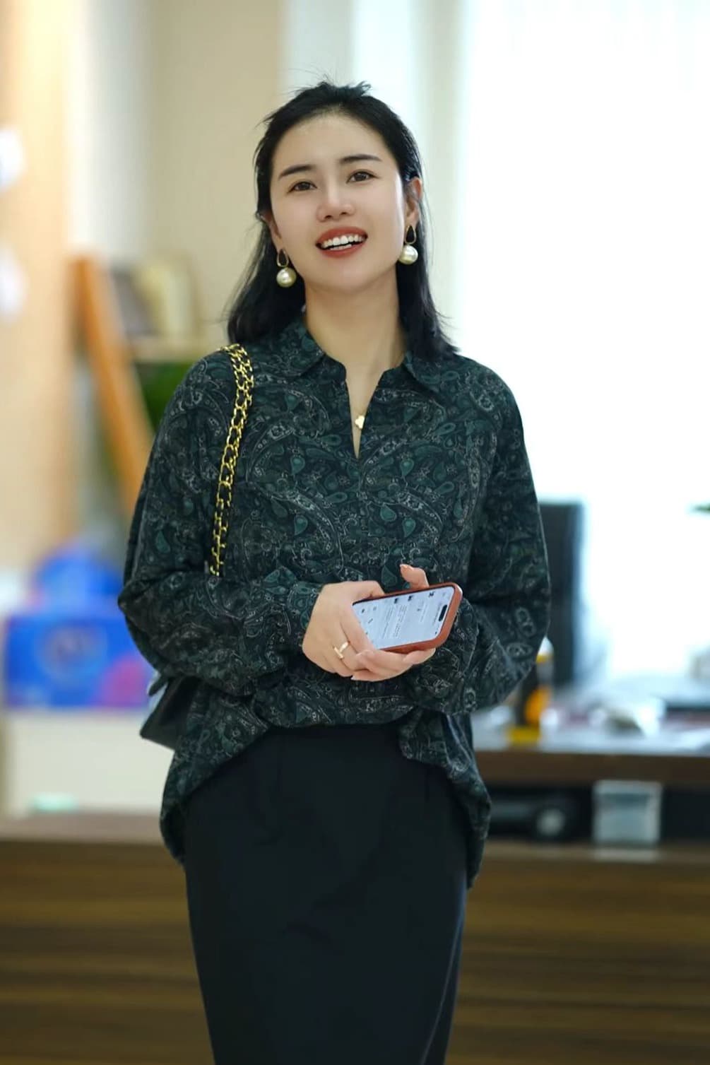 가을 새로운 인터넷 유명인 품격 레트로 캐슈 꽃 긴팔 셔츠 패션 루즈핏 캐주얼 다용도 셔츠 이미지 7