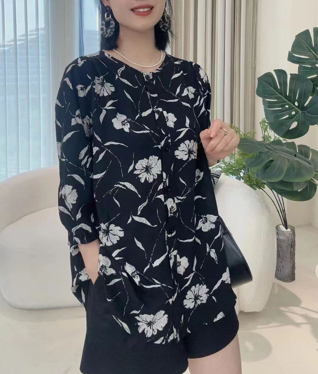 새로운 루즈핏 가을 슬림해 보이는 여성 여름 다용도 Chic 작은 셔츠 표지 배 캐주얼 꽃무늬 맨위 상세 이미지 1