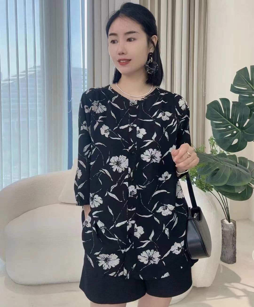 새로운 루즈핏 가을 슬림해 보이는 여성 여름 다용도 Chic 작은 셔츠 표지 배 캐주얼 꽃무늬 맨위 상세 이미지 2