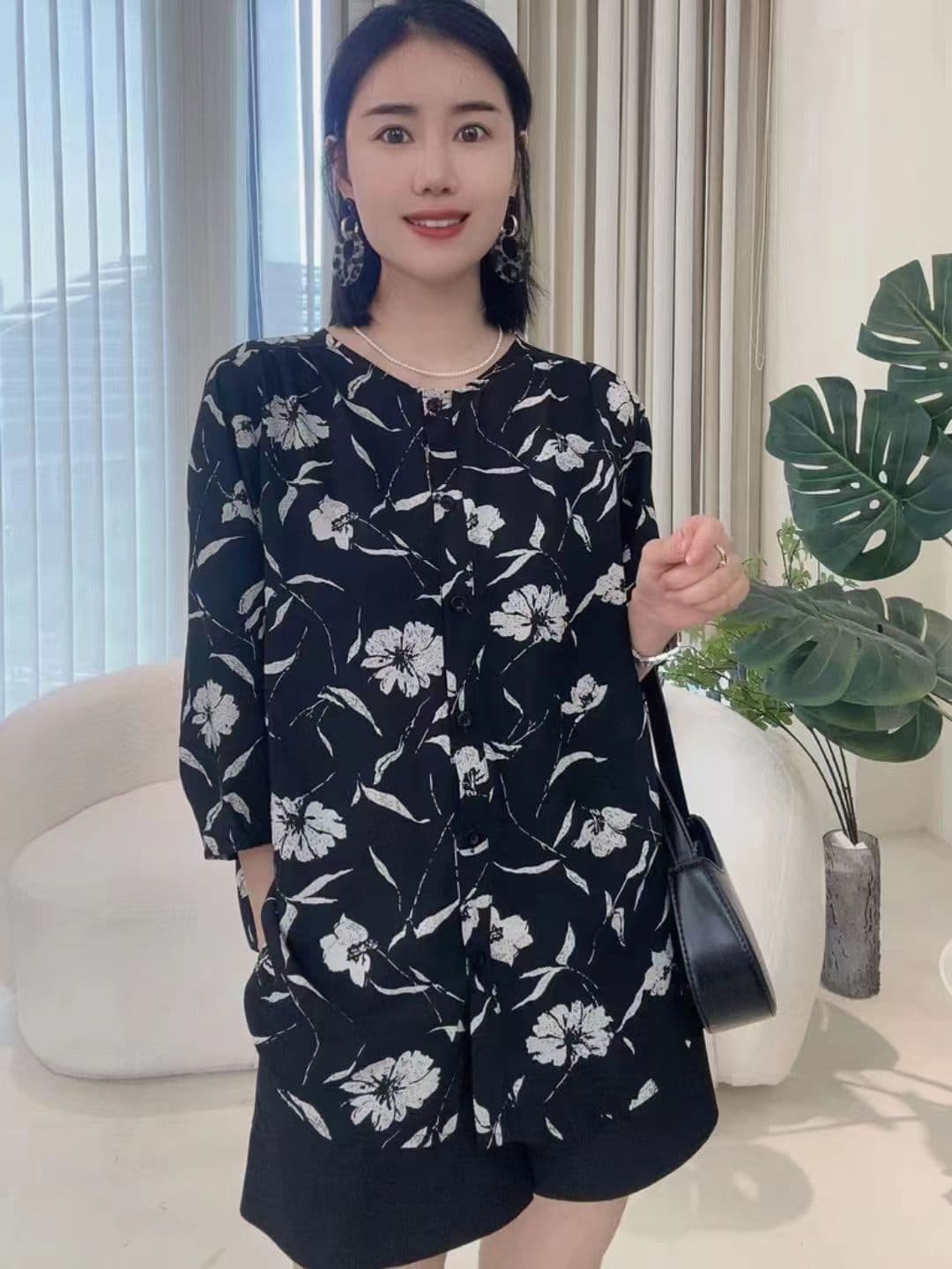 새로운 루즈핏 가을 슬림해 보이는 여성 여름 다용도 Chic 작은 셔츠 표지 배 캐주얼 꽃무늬 맨위 상세 이미지 3