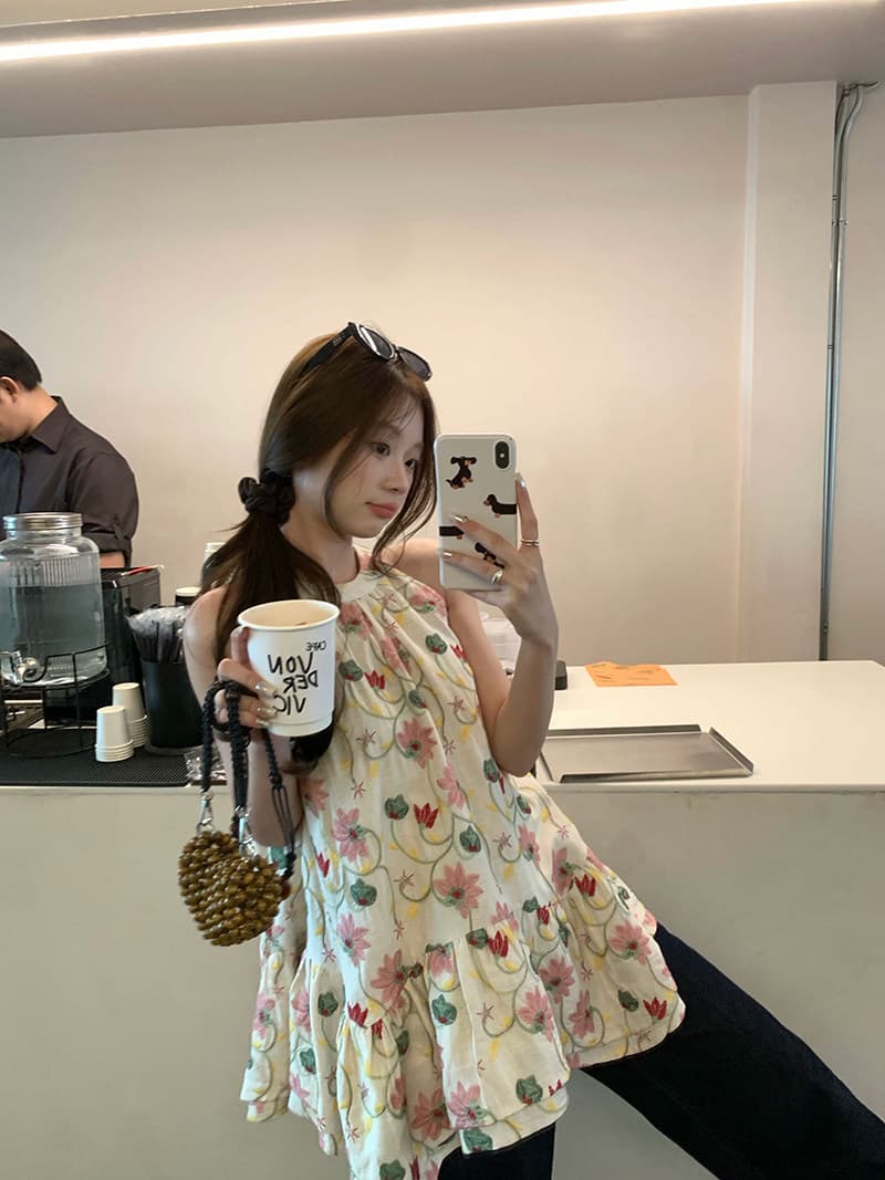im ~까지 안개 남자 산 사쿠라 무거운 작업 자수 행침 목 슬립 여성 불규칙 프릴 루즈핏 한 마디 민소매 맨위 이미지 4