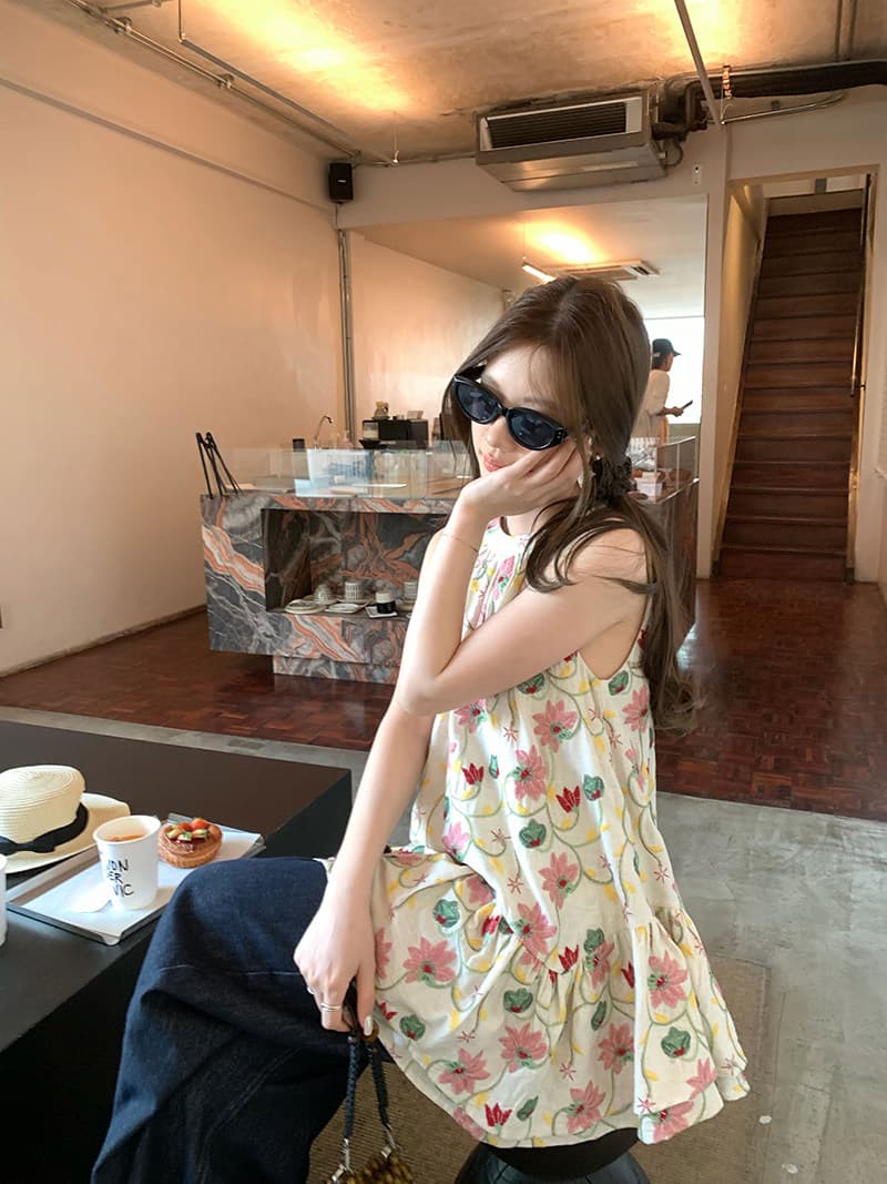 im ~까지 안개 남자 산 사쿠라 무거운 작업 자수 행침 목 슬립 여성 불규칙 프릴 루즈핏 한 마디 민소매 맨위 상세 이미지 4