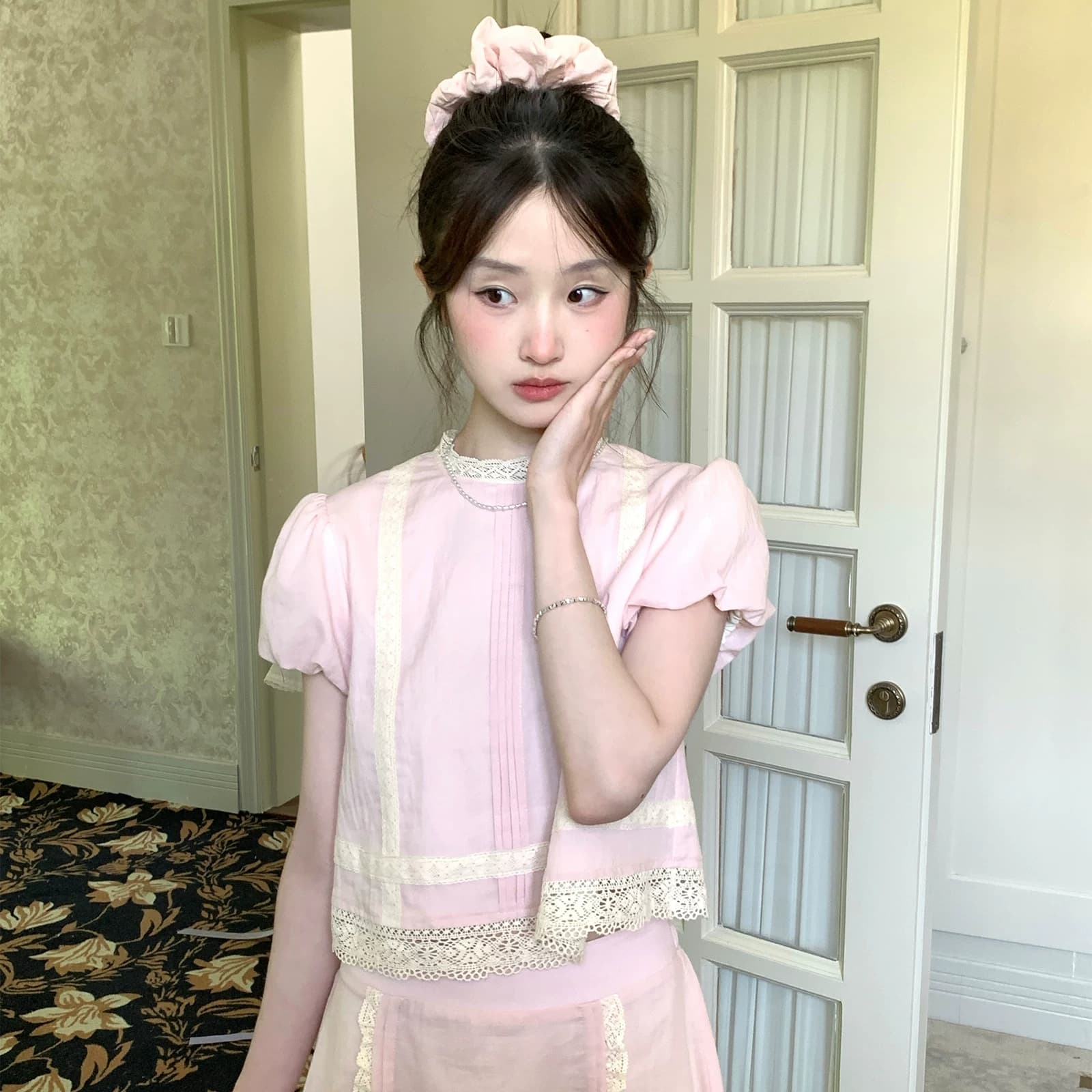 mucha 나무 차 집어 들다 꿈 작 은 상자 달콤한 스타일 레이스 투피스 세트 반팔 맨위 소녀 센스 반신 치마 세트 이미지 2