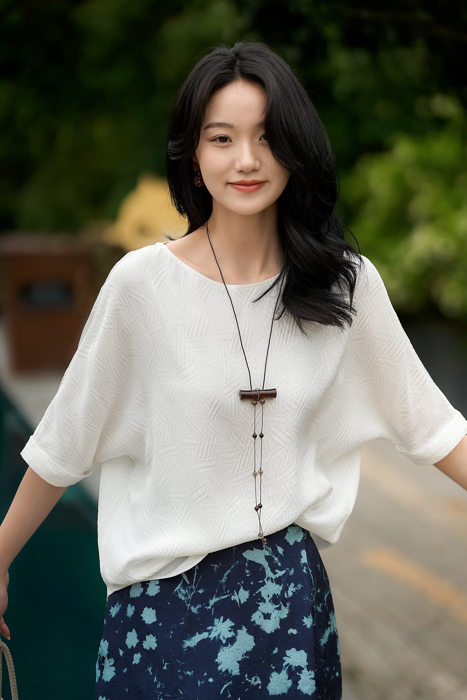 배꽃 하얀 눈 크라운 음악 크레이프 실크 맨위 루즈핏 반팔 작은 셔츠 여성 여름 캐주얼 보트넥 풀오버 の 상세 이미지 17