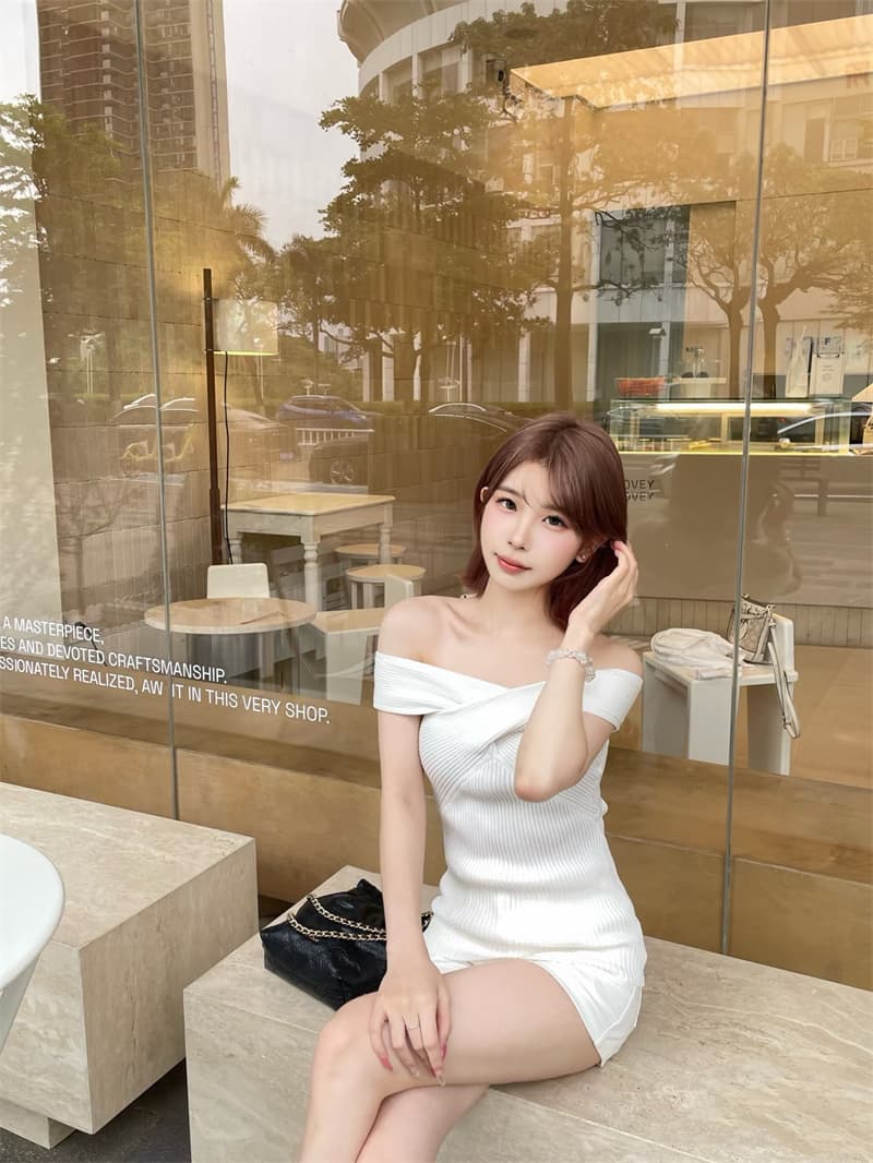 실사 여름 한 부서 섹시함 핫걸 쇄골 오프숄더 십자가 반팔 니트 티셔츠 여성 상세 이미지 4
