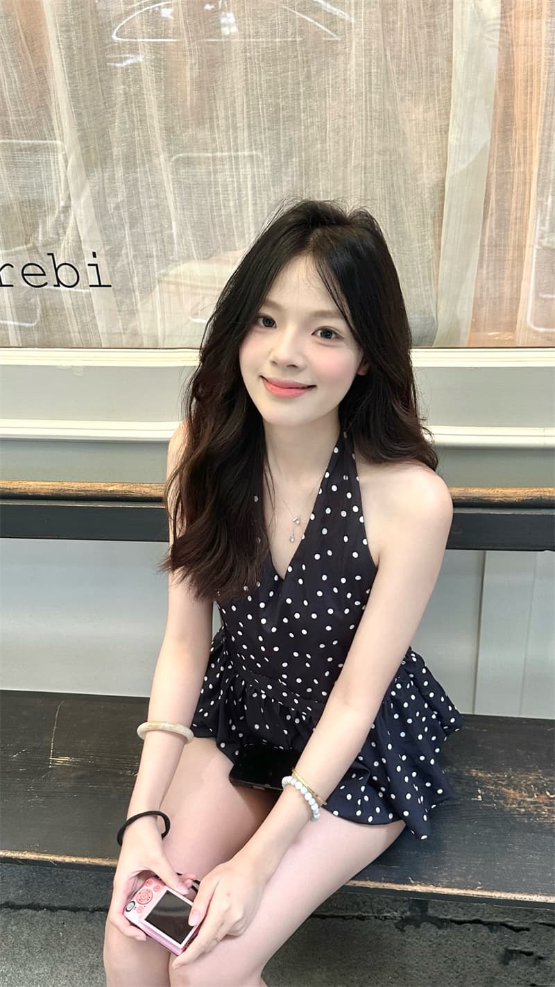 실사 캐미솔 2026 새로운 몸매 가꾸기 슬림해 보이는 행침 목 도트 무늬 민소매 맨위